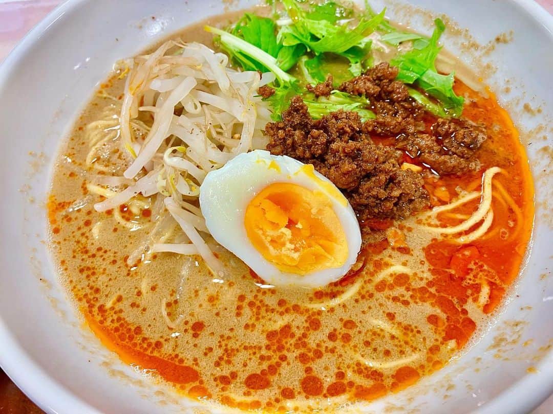常盤よしこのインスタグラム：「天草にある 坦々麺屋930♫ 気になっていたお店を鶴屋で♫ 美味しかった😋  #くまもとの特産品まつり  #坦々麺屋930  #天草グルメ」