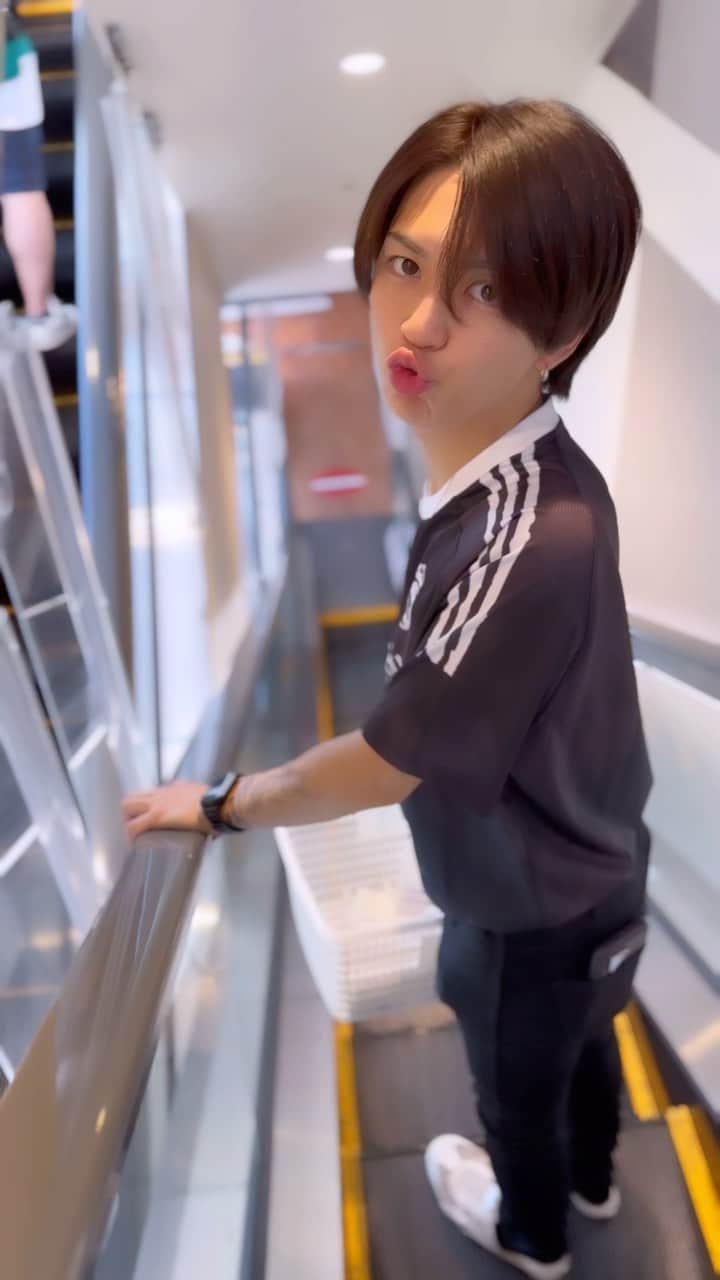 岩橋玄樹のインスタグラム：「お買い物Day⚽️🕺🏻」