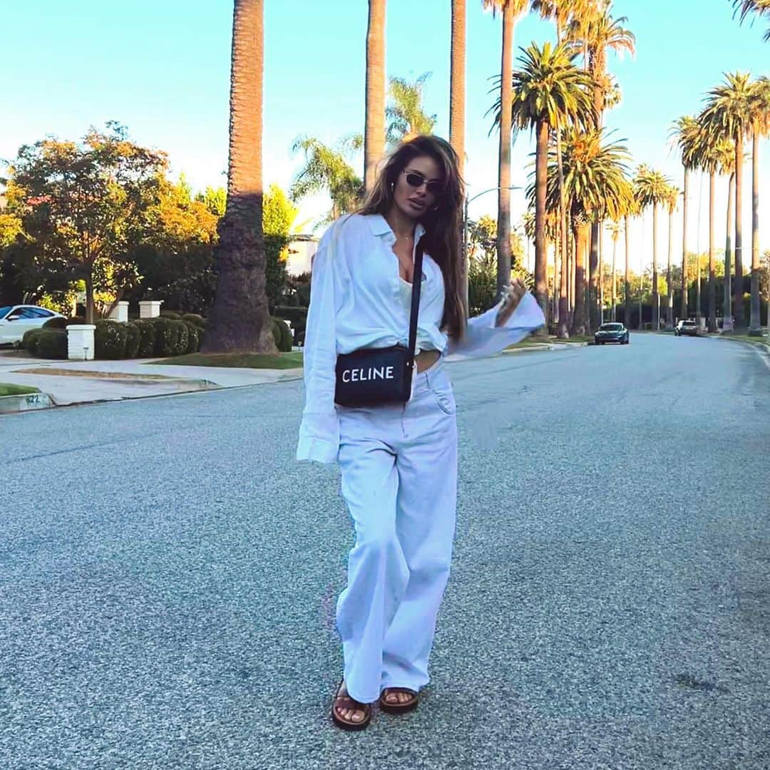 クロエ・シムズさんのインスタグラム写真 - (クロエ・シムズInstagram)「Los Angeles, I’m yours 🌴」8月7日 15時00分 - chloesims