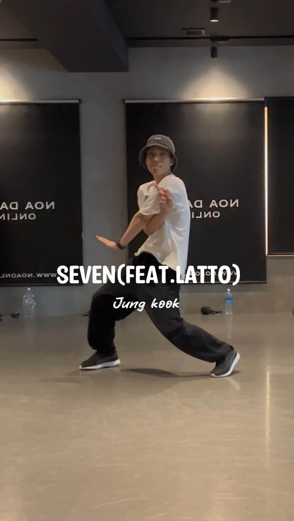 朝田淳弥のインスタグラム：「🕺🕺🕺  🎧#seven (feat. #latto ) 🎤#jungkook   #ダンス #dance  #踊ってみた  #朝田淳弥」