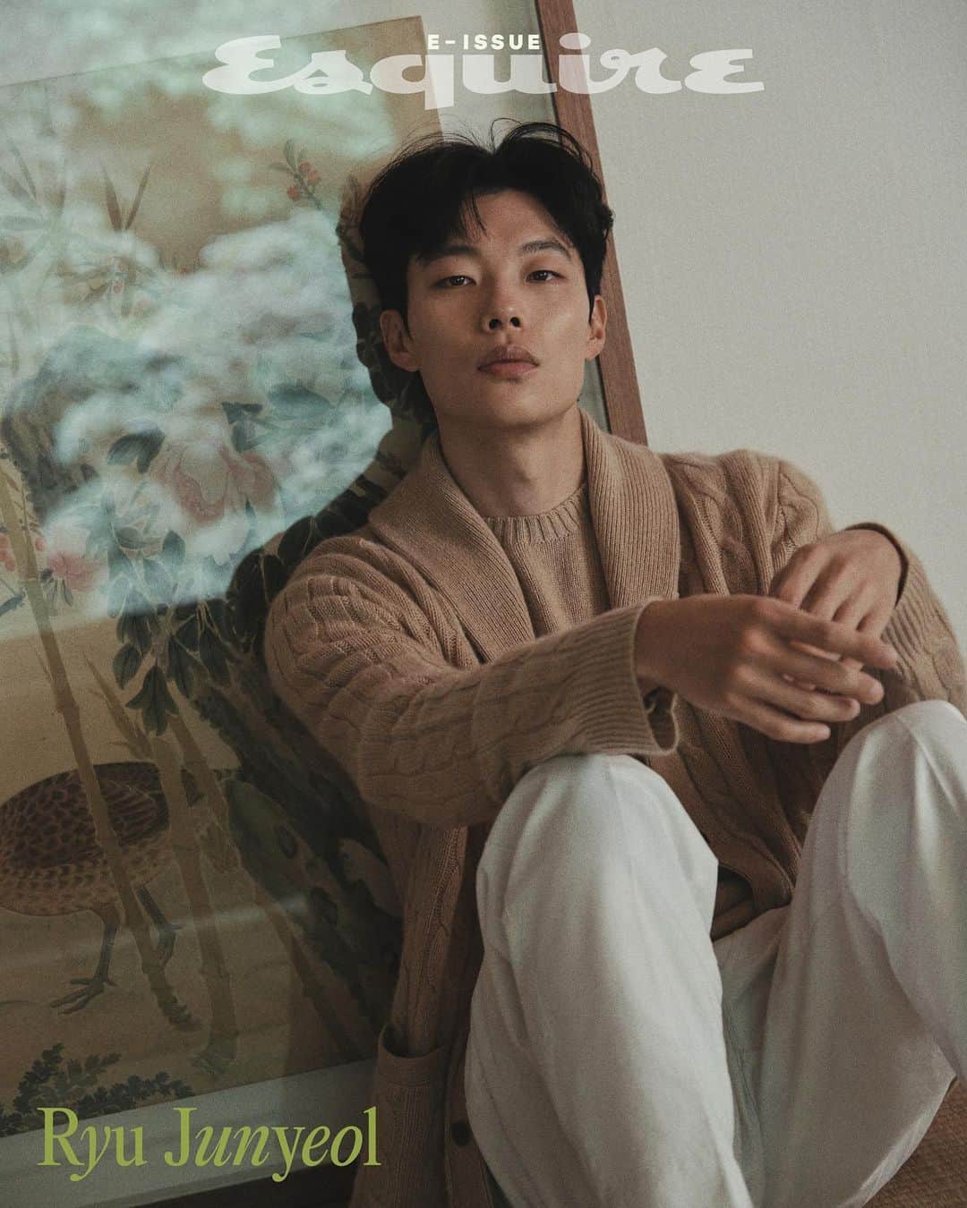 のインスタグラム：「@poloralphlauren  Photo @keemsinae Stylist @hye_young_style Hair @iljung_lee Make up @ansunghee7777  @esquire.korea」