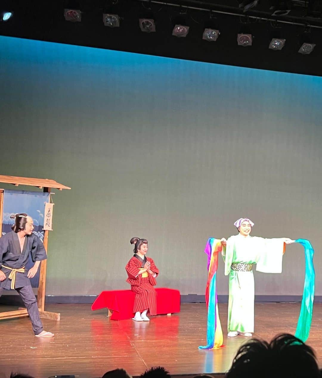 柑谷あゆみさんのインスタグラム写真 - (柑谷あゆみInstagram)「東京【座・高円寺】公演、無事終演致しました🌸 満員御礼で、 ご来場くださいました皆様、ありがとうございました🙇‍♀️ 差し入れもありがとう🙇‍♀️✨🫶 お芝居では、前半の「お谷」そのあとの「うた」二役演じました😊 楽屋は早着替えの嵐でやっぱり全衣装の写真撮れなかった😅  月末は京都、徳島公演です🌸 気を引き締めて行ってきます❣️  #座高円寺 #舞台 #時代劇 #着物 #椿欣也　さん」8月7日 15時47分 - kantani_ayumi