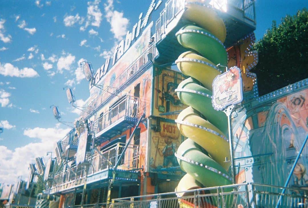齋藤冬優花のインスタグラム：「映画のような…🎢🎡🎪🎠💟#france #paris #jardindestuileries」