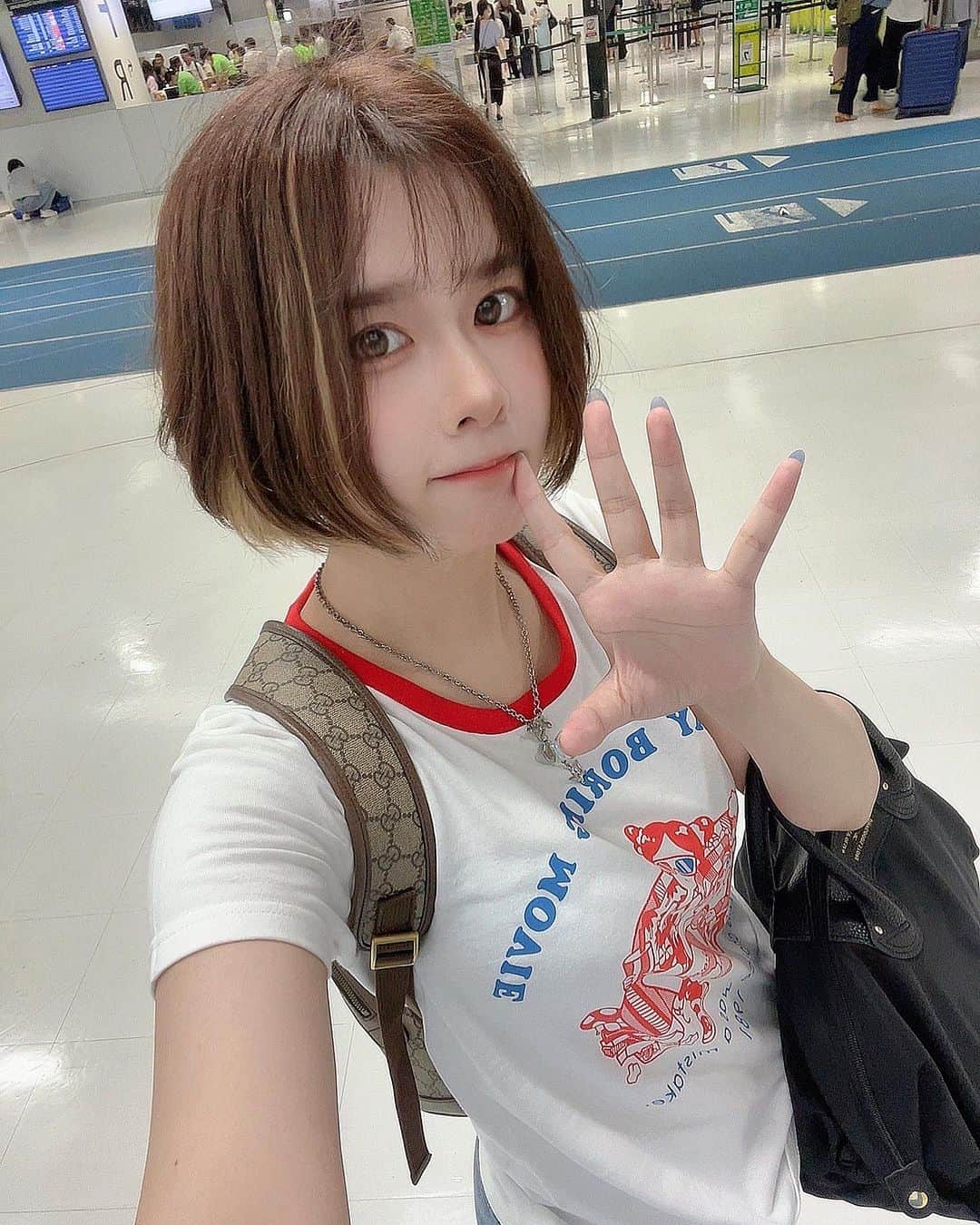 七瀬さくらのインスタグラム：「今週は夏休みにします！  🌊*ೃ:.✧🐬*ೃ:.✧🐚*ೃ:.✧🌊*ೃ:.✧🐬*ೃ:.✧🌟*ೃ:.✧💙  #RTは可愛いの再放送 ──────────────── #ショートカット女子 #インスタグラビア #グラビアモデル #コスプレイヤー  #ビジョビ #女内衣 #グラドル自画撮り部 #cosplayersofinstagram #cosplayer #코스프레 #角色扮演 #gravure #Japanesegirl #自拍 #模特 #그라비아 #수영복 #모델 #凹版印刷 #屁股 #内裤 #泳衣 #라이키 ────────────────」