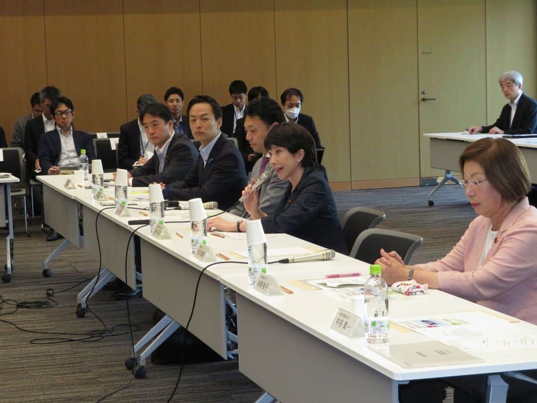 高市早苗のインスタグラム：「8月4日 AI戦略会議」