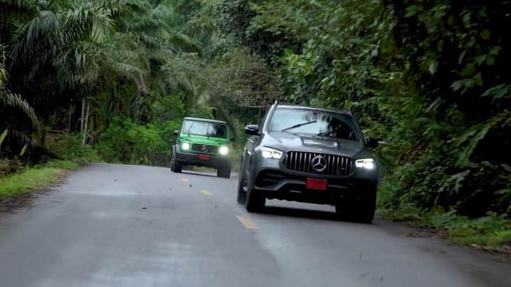 Mercedes-Benz Thailandのインスタグラム：「เตรียมเปิดประสบการณ์ใหม่ เติมเต็มทุกอารมณ์อย่างเต็มขั้น สัมผัสสมรรถนะและการท่องเที่ยวในแบบฉบับของ Mercedes-AMG นอกสนามแข่งครั้งแรกของโลก สู่เส้นทางริมทะเลอันดามัน พร้อมพิสูจน์การขับขี่และเพลิดเพลินไปกับการท่องเที่ยวที่เหนือความคาดหมาย  #AMG #TheAMGExperience #AMGExperienceOnRoad #PerformanceLuxury #MercedesBenzThailand」