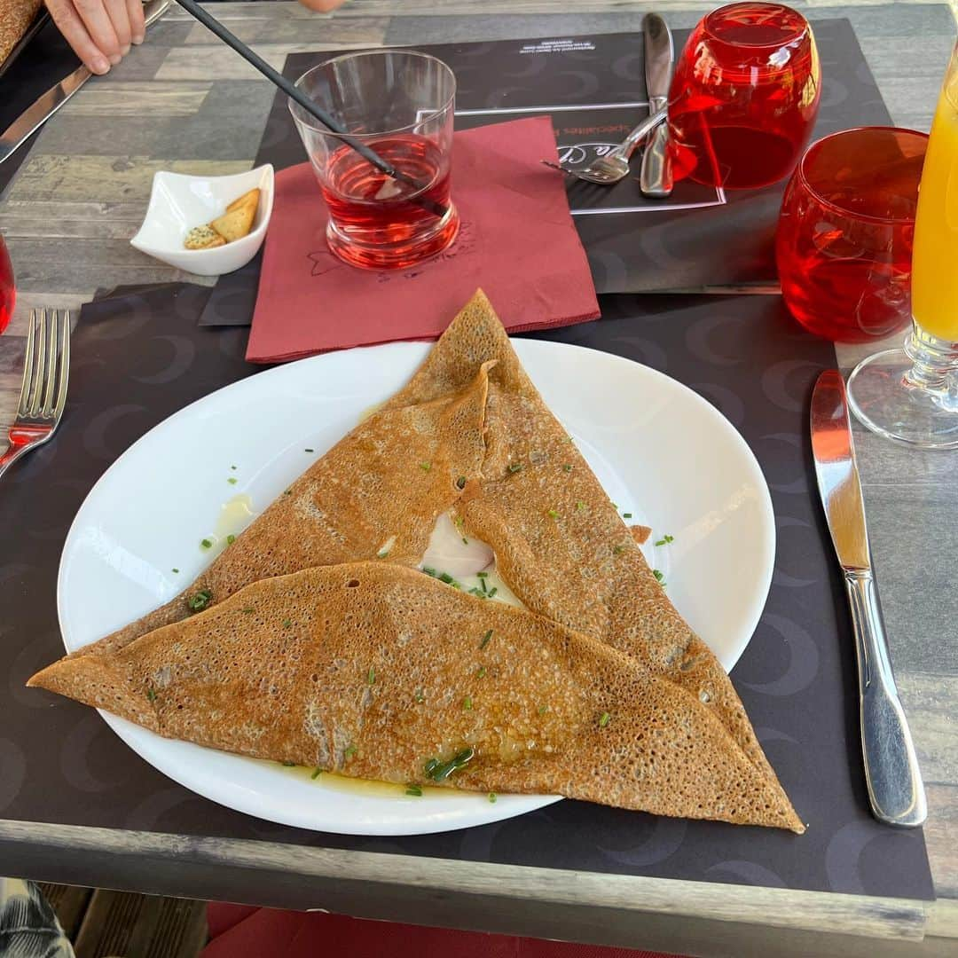 馬場彩華さんのインスタグラム写真 - (馬場彩華Instagram)「🇫🇷🗼🫏   次行く時はフランス語や英語をもっと勉強してからいこうっと…📚📖✍︎      #🇫🇷 #フランス #france #フランス旅行 #ルーヴル美術館 #凱旋門 #エッフェル塔 #ノートルダム大聖堂」8月7日 17時08分 - s2yklo