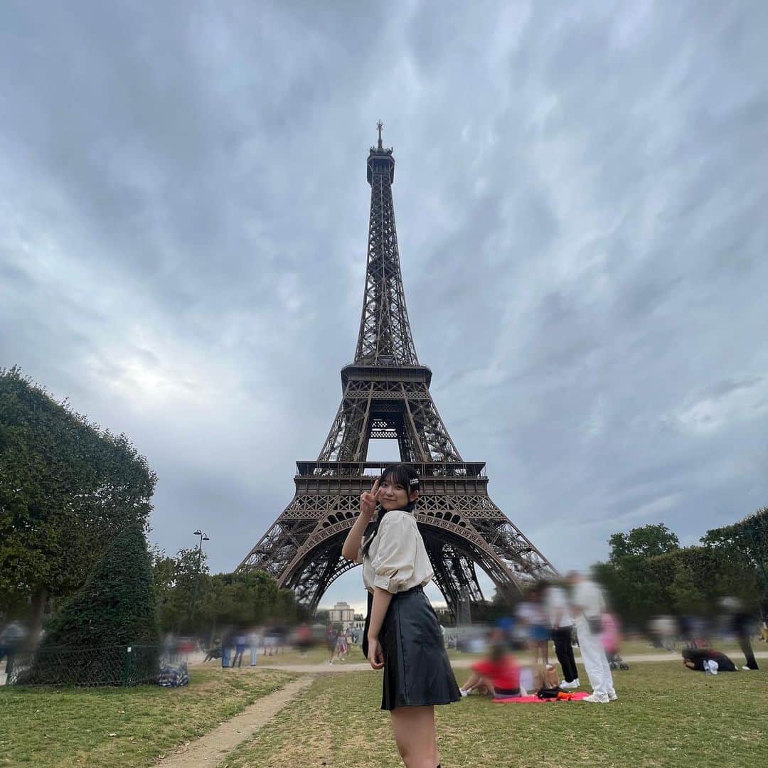 馬場彩華さんのインスタグラム写真 - (馬場彩華Instagram)「🇫🇷🗼🫏   次行く時はフランス語や英語をもっと勉強してからいこうっと…📚📖✍︎      #🇫🇷 #フランス #france #フランス旅行 #ルーヴル美術館 #凱旋門 #エッフェル塔 #ノートルダム大聖堂」8月7日 17時08分 - s2yklo