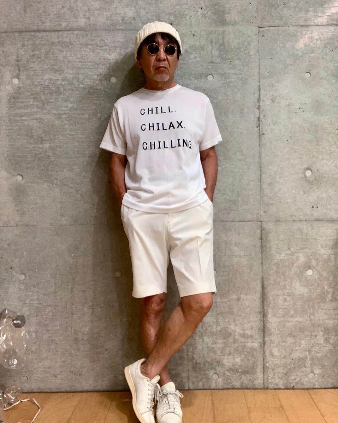 のインスタグラム：「chill & love💞  @beams_official @beams_plus @vandori_aoyama @adidas」