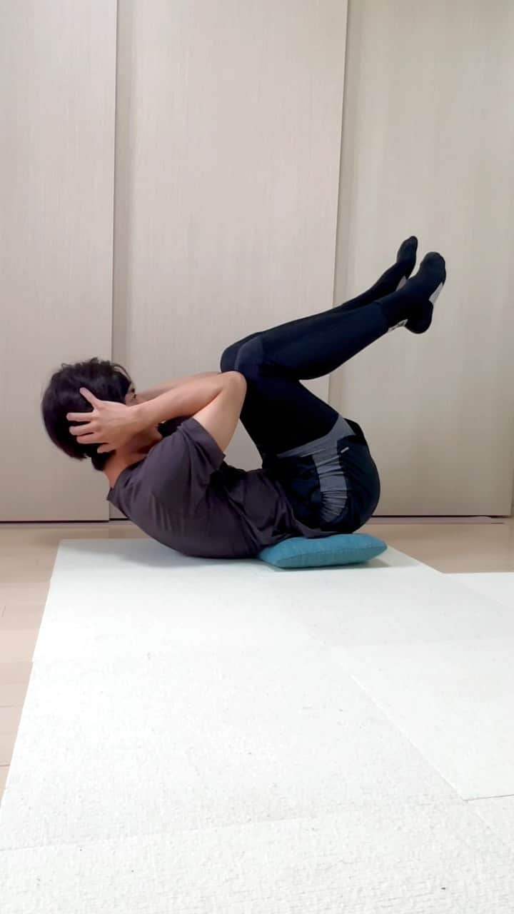 しょーたのインスタグラム：「※17セット目から効果でます。  全種目30秒ずつだよ✌️ みんなもカイホウエクササイズ聴きながらやってみて！笑 30秒毎に曲調変わるから！  リール1分30秒しか載せれないから2倍速なっちゃった😂  #3分トレーニング #カイホウエクササイズ #カイホウ腹筋エクササイズ」