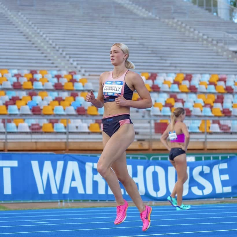 エラ・コノリーのインスタグラム：「2 weeks to go @wabudapest23 🥷🏼💗」