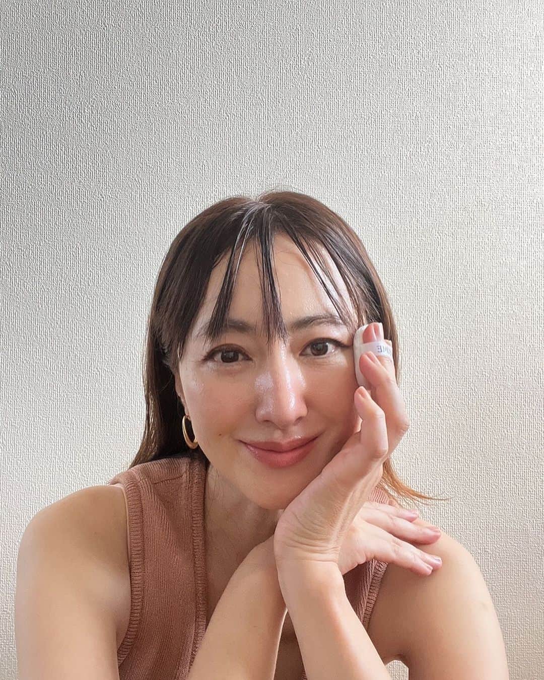 前田ゆかさんのインスタグラム写真 - (前田ゆかInstagram)「つけた瞬間に広がる上質感と ひんやりする体感がとにかく心地よく、 ローズ ...