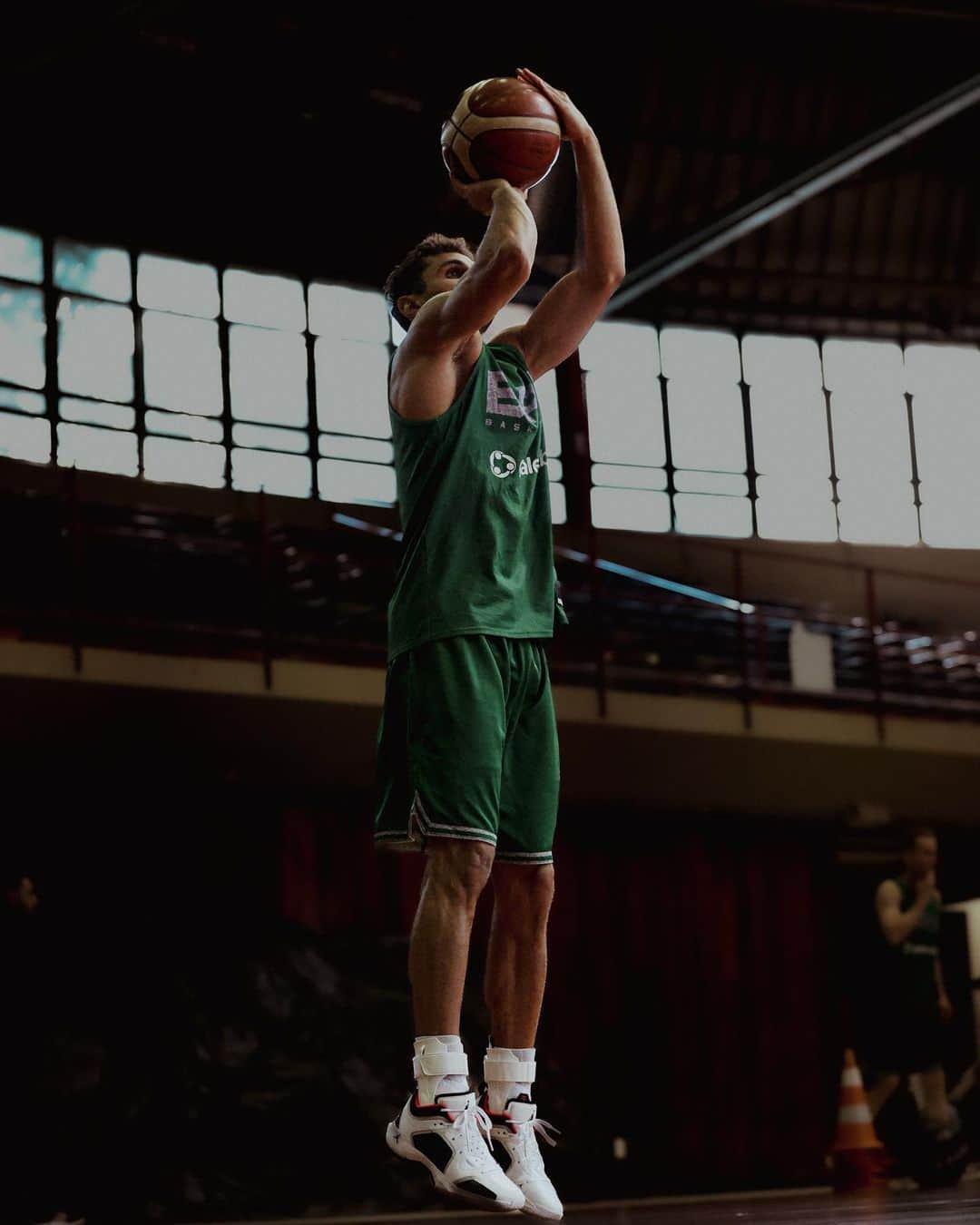 ラウル・ネトさんのインスタグラム写真 - (ラウル・ネトInstagram)「Primeira etapa concluída! Partiu Melbourne 🇧🇷 ✈️ 🇦🇺 🏀」8月8日 3時41分 - raulneto08