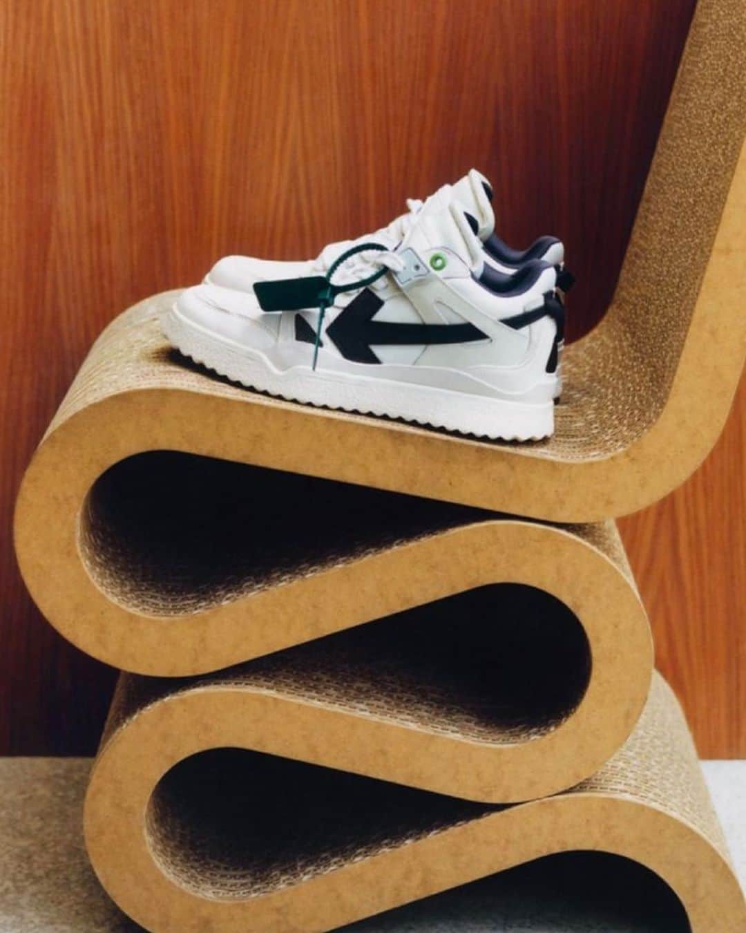 OFF-WHITE C/O VIRGIL ABLOHのインスタグラム：「[found image] Off-White™ sponge mid-top sneakers via @farfetch」