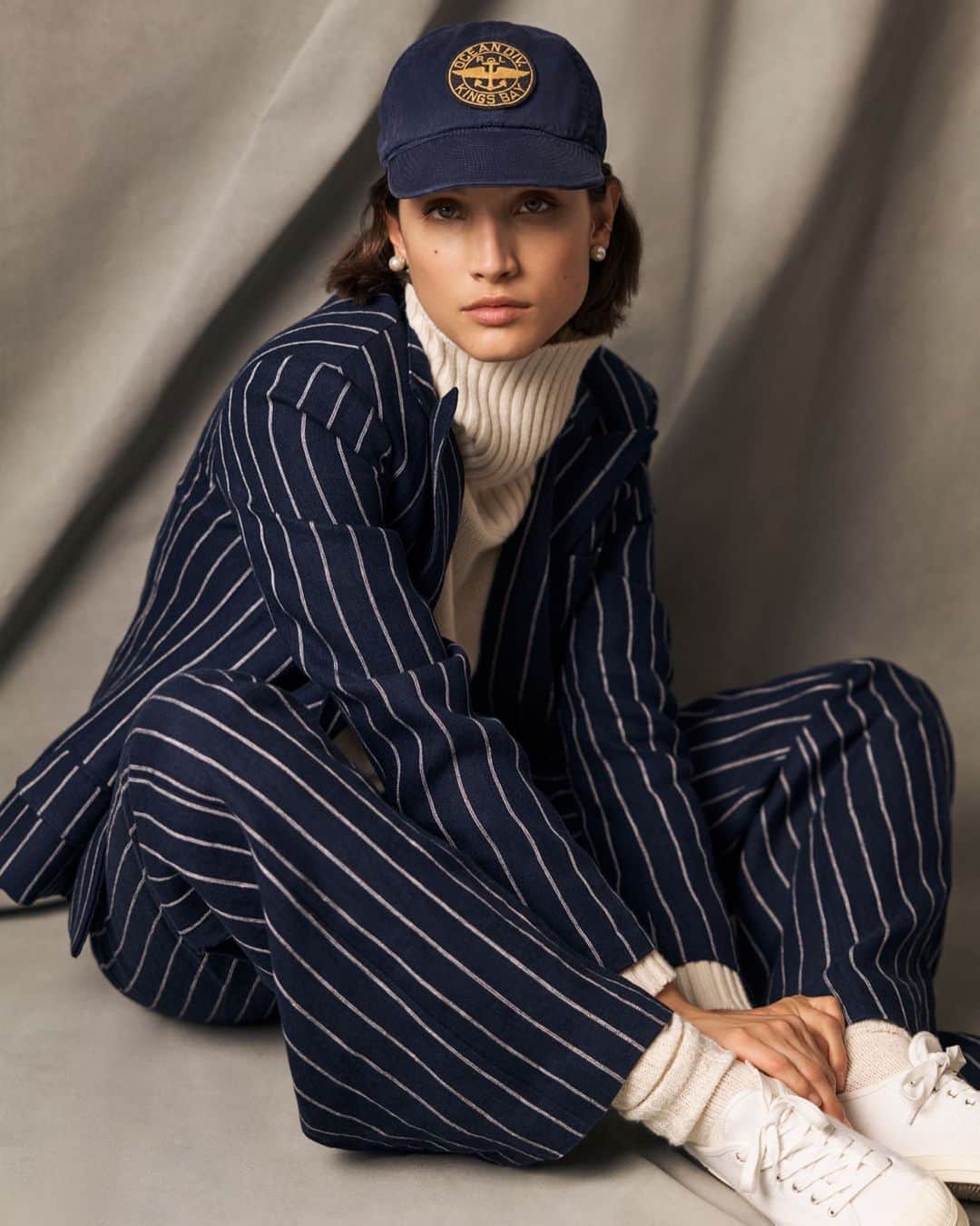 Polo Ralph Laurenさんのインスタグラム写真 - (Polo Ralph LaurenInstagram)「Striped suiting styled with #PoloRalphLauren knits evokes a sense of casual sophistication.  Explore more via the link in bio.   #PoloRLStyle」8月8日 4時04分 - poloralphlauren