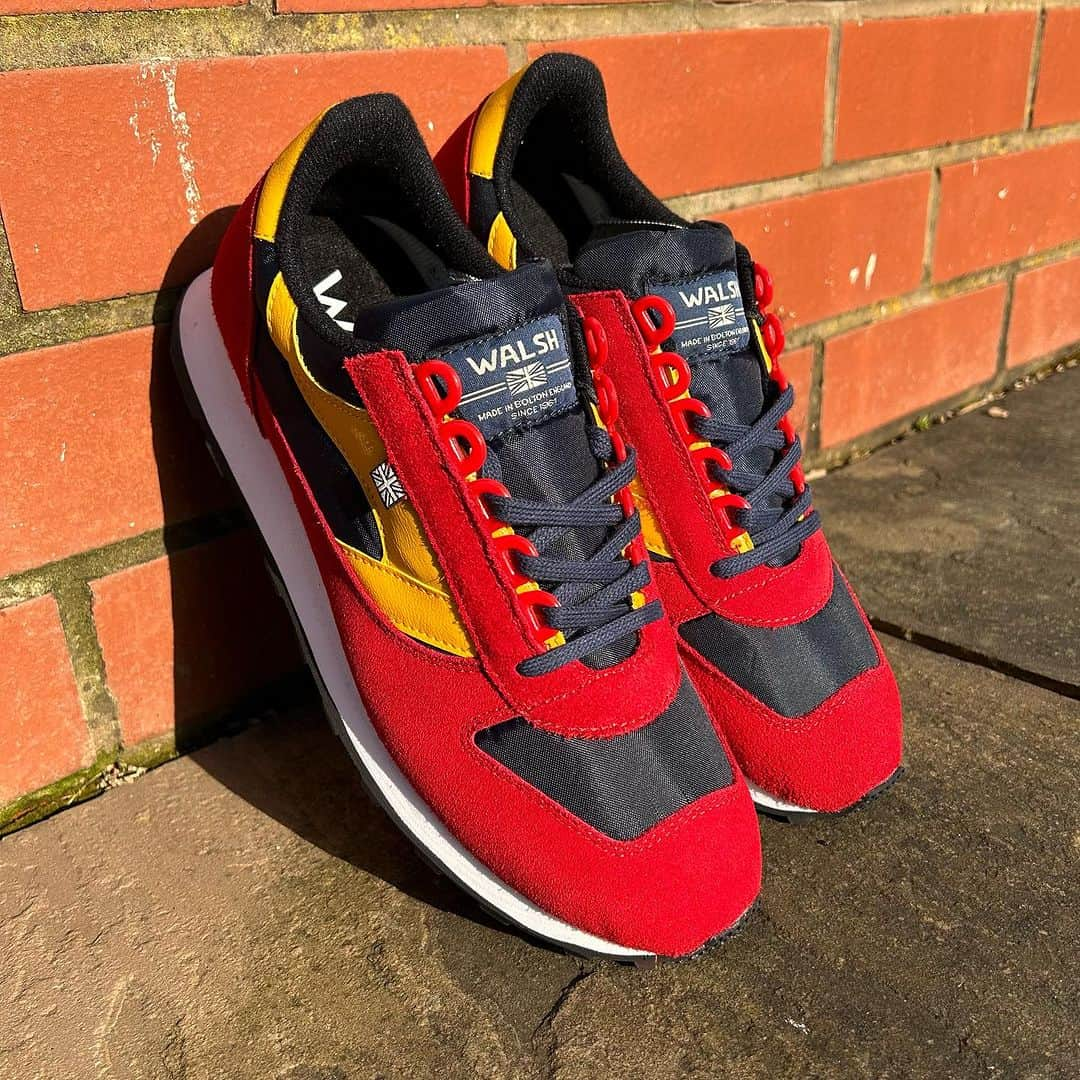 ウォルシュのインスタグラム：「Shop Up to 60% Off in the Walsh Summer Sale.  Shop Online Now - normanwalshuk.com  #normanwalsh #britishmade #sneakers #trainers #ukmfg #madeinbritain」