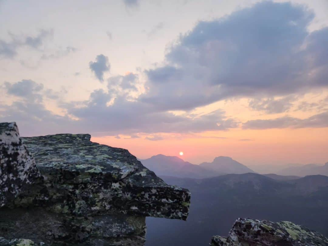 ヘイリー・ベルさんのインスタグラム写真 - (ヘイリー・ベルInstagram)「This weekend was wild! Approximately 38km to watch the sunrise in this amazing place!」8月8日 4時36分 - hayleighbell