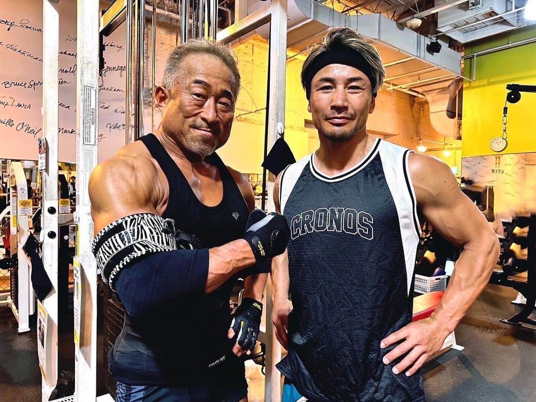 魔裟斗のインスタグラム：「日本マスターズボディビル選手権に出場する角田さんとジムでお会いしました。 年齢を感じさせないコンディションでした！ #魔裟斗」