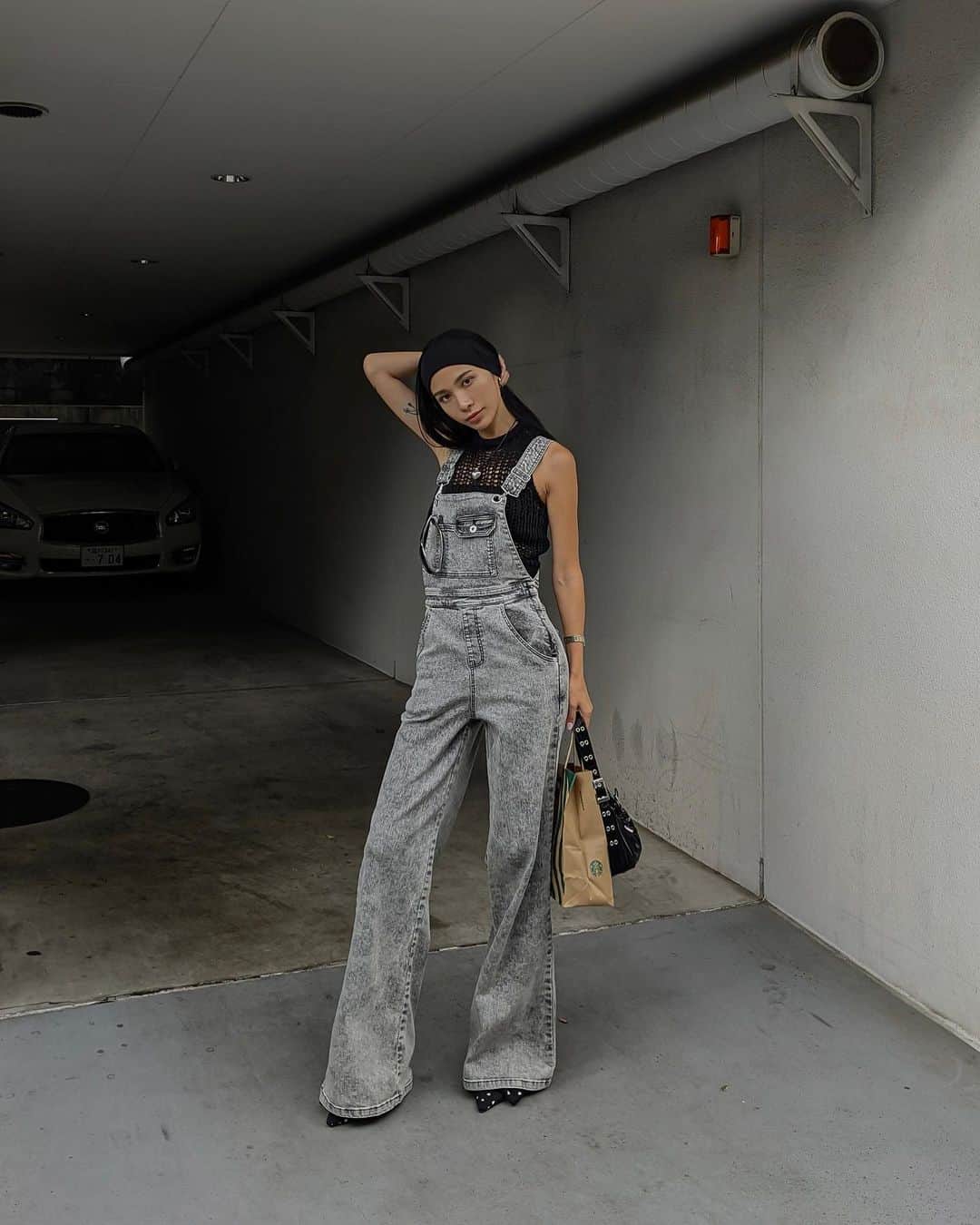 宮川由衣子さんのインスタグラム写真 - (宮川由衣子Instagram)「. これが巷で噂の体が盛れ過ぎちゃうサロペット💁‍♀️ 石ちゃんが着ても盛れちゃうと思うなぁ💭 #それはそれでブランディング潰しである . 私はMサイズの肩紐を極力長くして ずっるずるにしてヒールを履くのが好きぃ👠✨ . #fashion #outfit #ootd #salopette」8月7日 19時54分 - yuiko_miyagawa