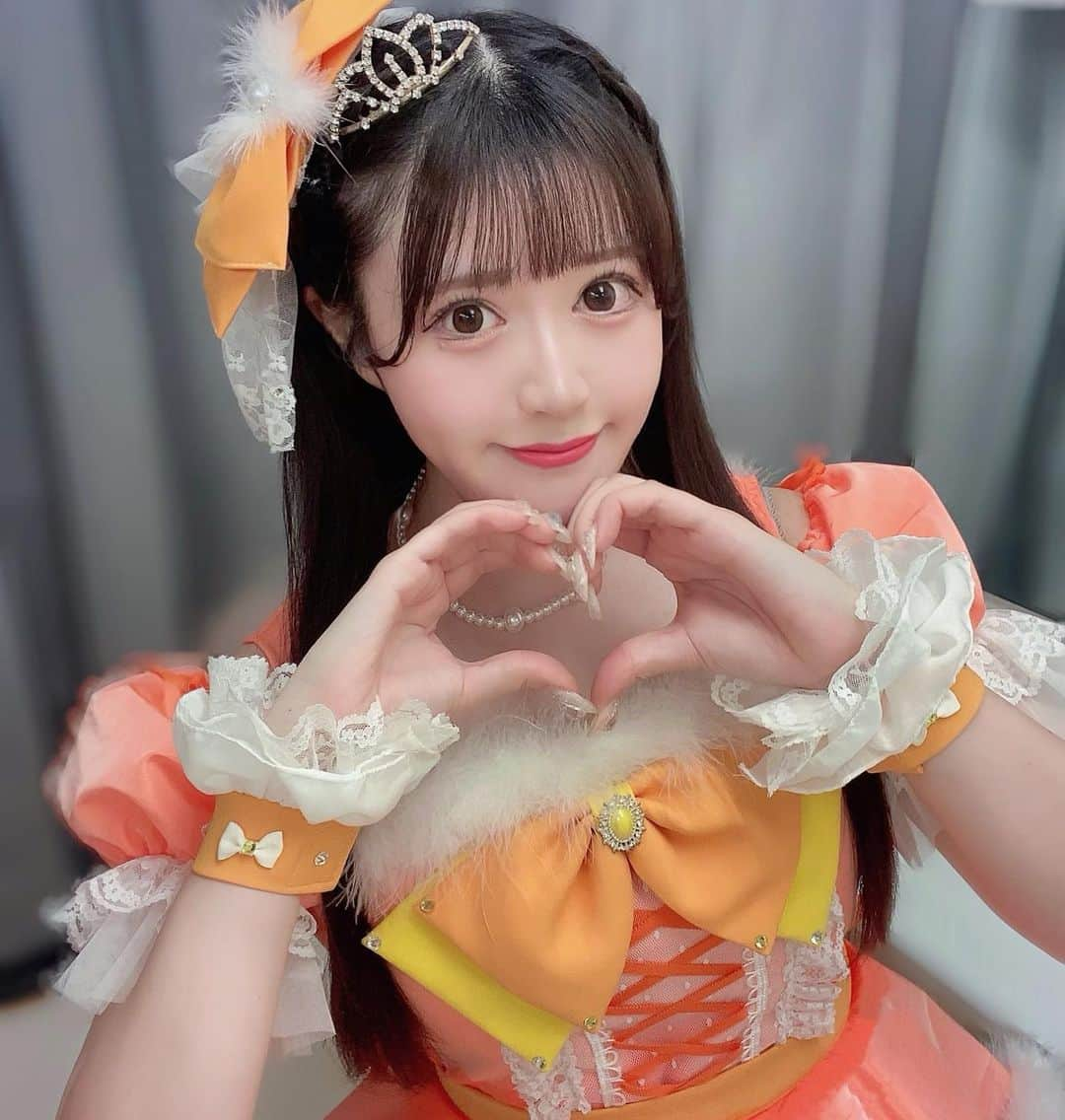 木咲りんのインスタグラム：「* ⋆ やっぱりんはオレンジかな？(੭•̀ᴗ•̀)੭🧡 ⋆ * #idol#cosplay#cosplaygirl#japaneseidol#japanesegirl#asiangirls#asianbeauty#アイドル#コスプレ女子#グラビアアイドル#乃木坂46#秋葉原#グラドル#コスプレ#コンカフェ嬢#コンカフェ#地雷女#地雷系女子#コスプレイヤー#インスタグラビア#グラビア撮影#女子高生#jkブランド#グラビア#撮影会モデル#粉我#偶像#데이트#그녀#아이돌」