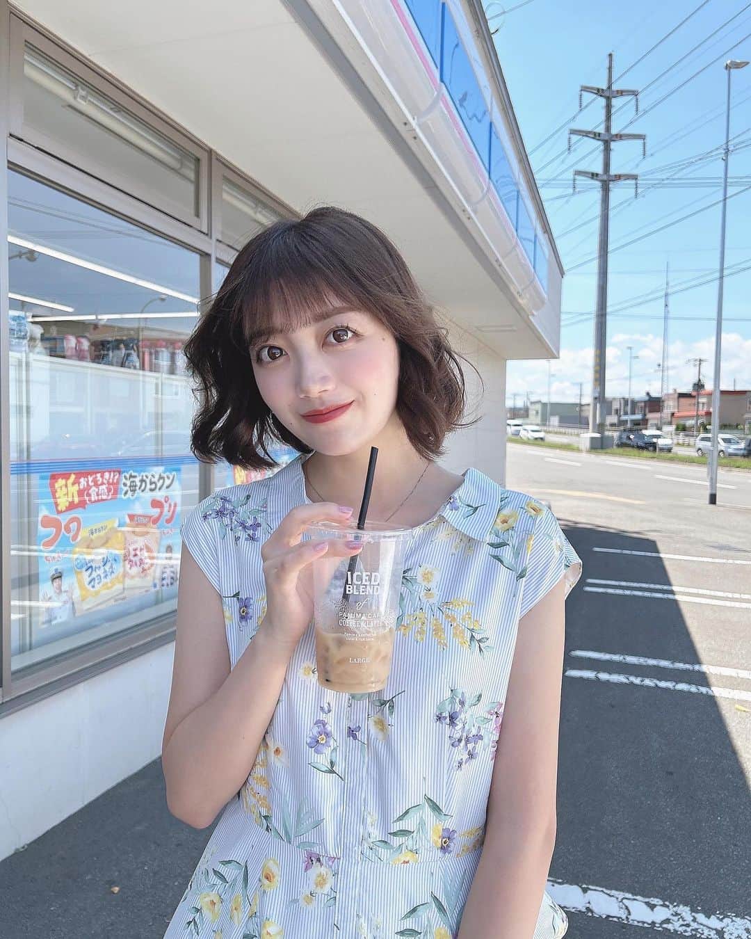 辻ゆかのインスタグラム：「💨 巻いてみた〜日  #ボブヘアアレンジ #ボブ巻き方」