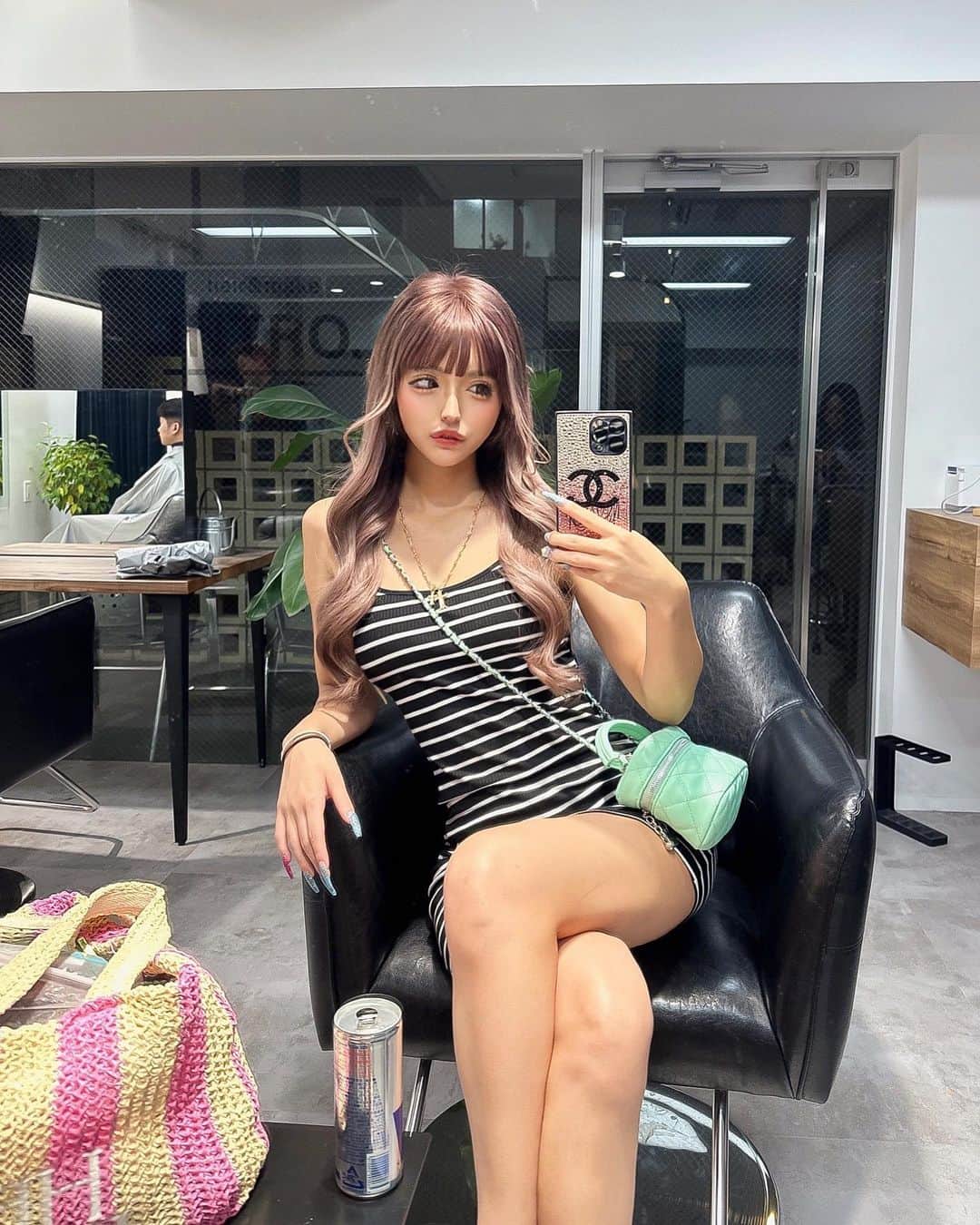 アンジェリカのインスタグラム：「New 📱case🩷🩷🩷 ━━━━━━━━━━━━━━━ @deco.lumiere02 ‪‪❤︎‬ 携帯変えたからまた新しく作っちゃったん🤣 クーポンコード ange1115 ♡♡で5%オフなるから みんなもkirakiraにしよん🐣 ━━━━━━━━━━━━━━━  それからNewhair♡♡ @saaya_tamae 👶🏽🩵 @intro._hair  𝐓𝐡𝐚𝐧𝐤 𝐲𝐨𝐮🧡 ━━━━━━━━━━━━━━━」