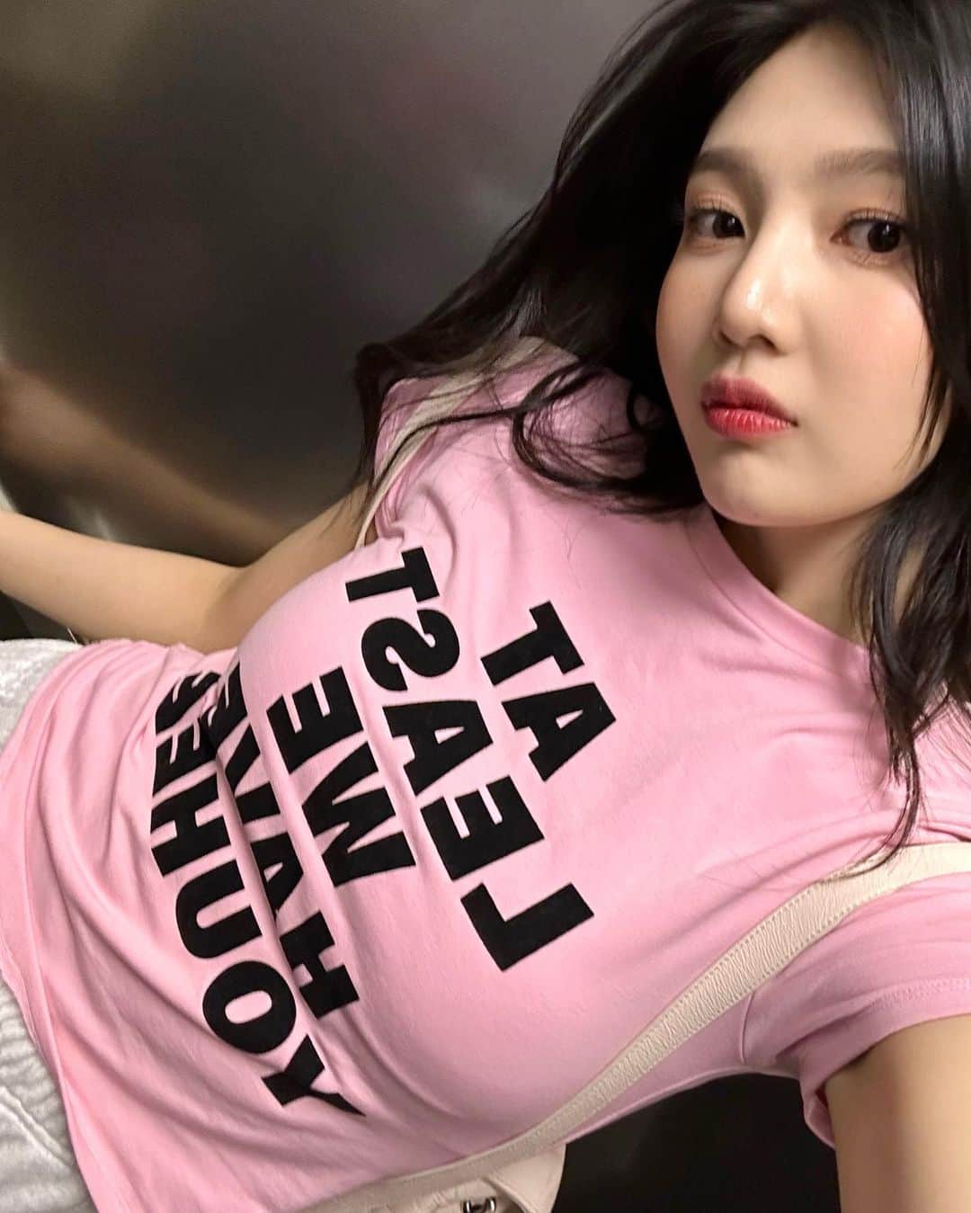 ジョイ（パク・スヨン ）さんのインスタグラム写真 - (ジョイ（パク・スヨン ）Instagram)「몰랐는데 나는 핑크를 좋아하는 것 같다💕🌸🎀💖💝💘🥰」8月7日 20時13分 - _imyour_joy