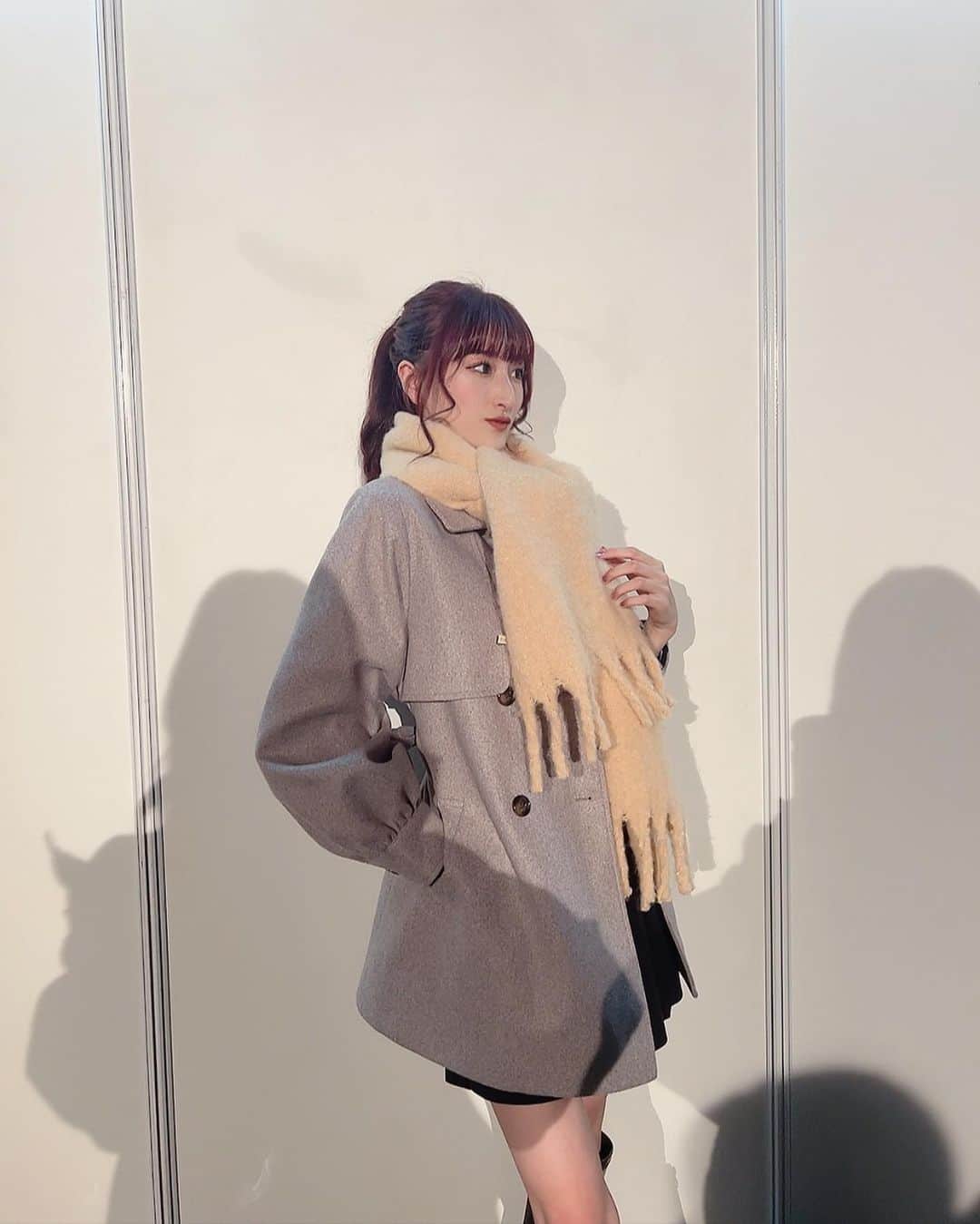 のインスタグラム：「. 🎀👗🧣 . . . #関コレ#関西コレクション2023aw#関西#山本紗彩#レトロガール#レトロガールコーデ#retrogirl#fashion#ファッションコーデ#ファッション#冬コーデ#冬服コーデ#マフラー女子#美脚#美脚モデル#美脚女子#法政大学#ポニテ#ポニーテール#タイトスカート#女子大生#大学生#大学生コーデ#学生コーデ#ランウェイ#model#modellife#02#ファッション通販」