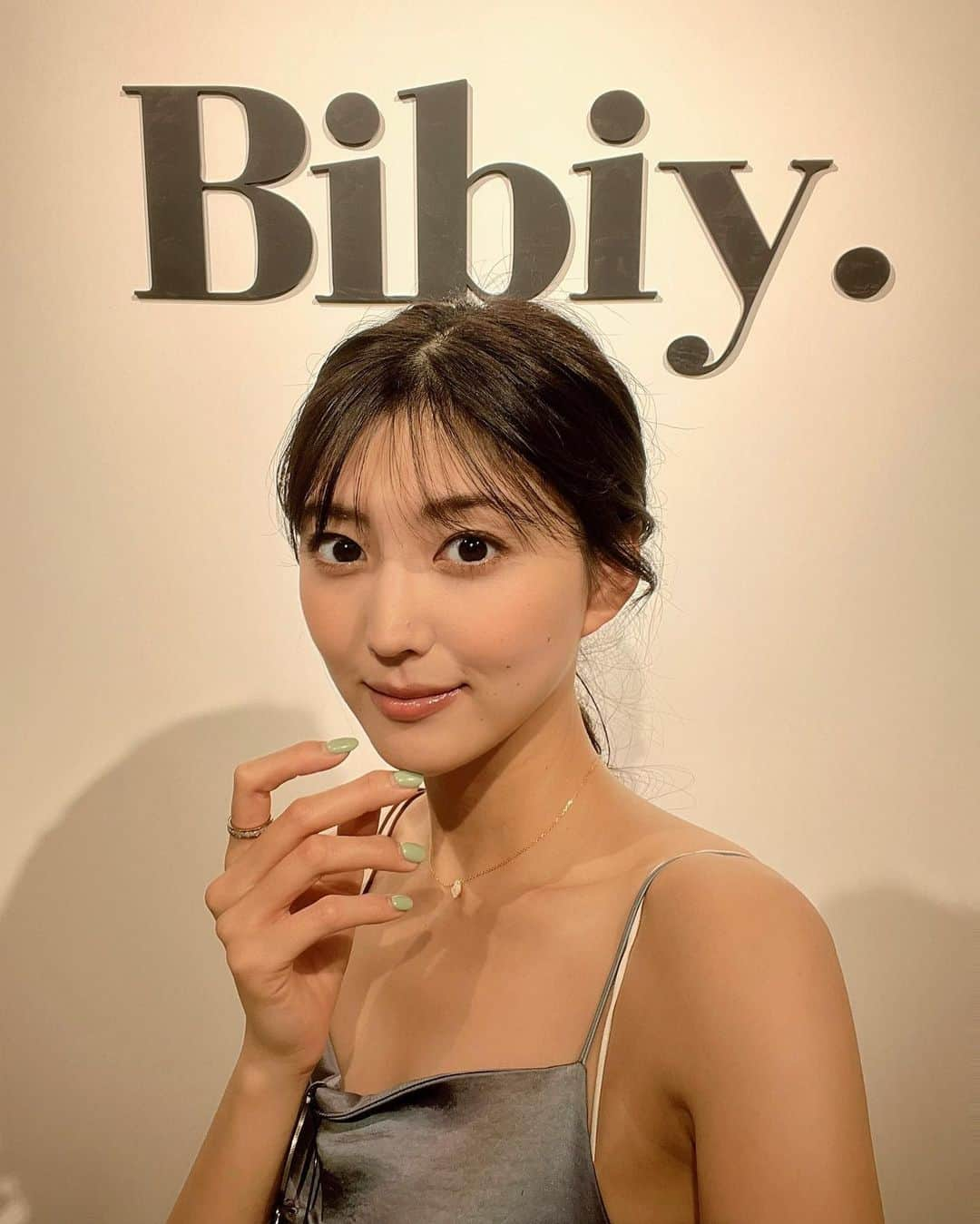 岩﨑名美さんのインスタグラム写真 - (岩﨑名美Instagram)「展示会に🍒 @bibiy_official   どれも可愛くて迷いまくってた🥹🥹🥹」8月7日 20時57分 - nami_iwasaki