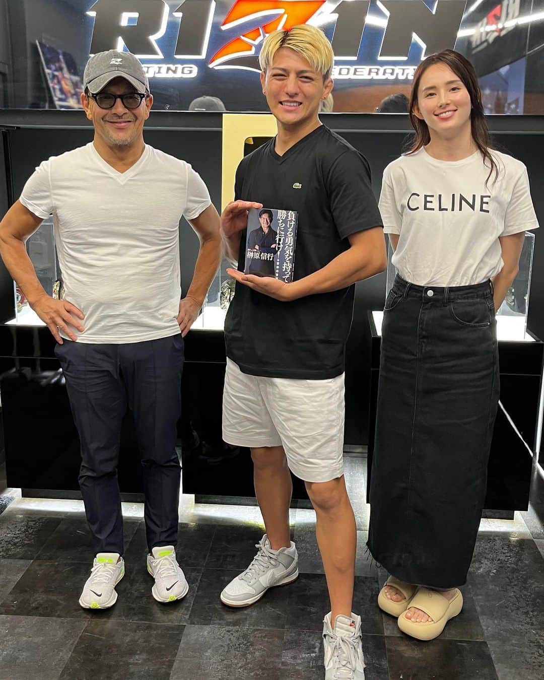 榊原信行さんのインスタグラム写真 - (榊原信行Instagram)「今日は、超RIZIN.2で大活躍した千裕がライブ配信のゲストに来てくれ ...