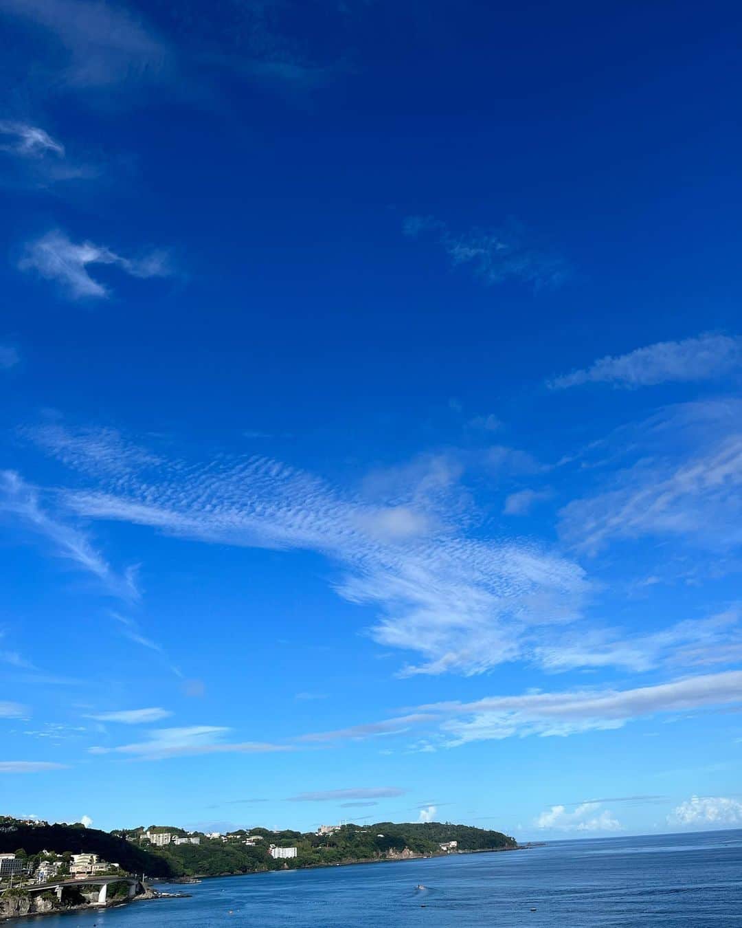 高見恭子さんのインスタグラム写真 - (高見恭子Instagram)「想い出はあなたの心をふんわり軽くしてくれる。  #sea #sealife  #beach #sky  #smile #blue #bluesky  #travel #summer #summerlife #lifestyle」8月7日 21時26分 - takami_kyoko