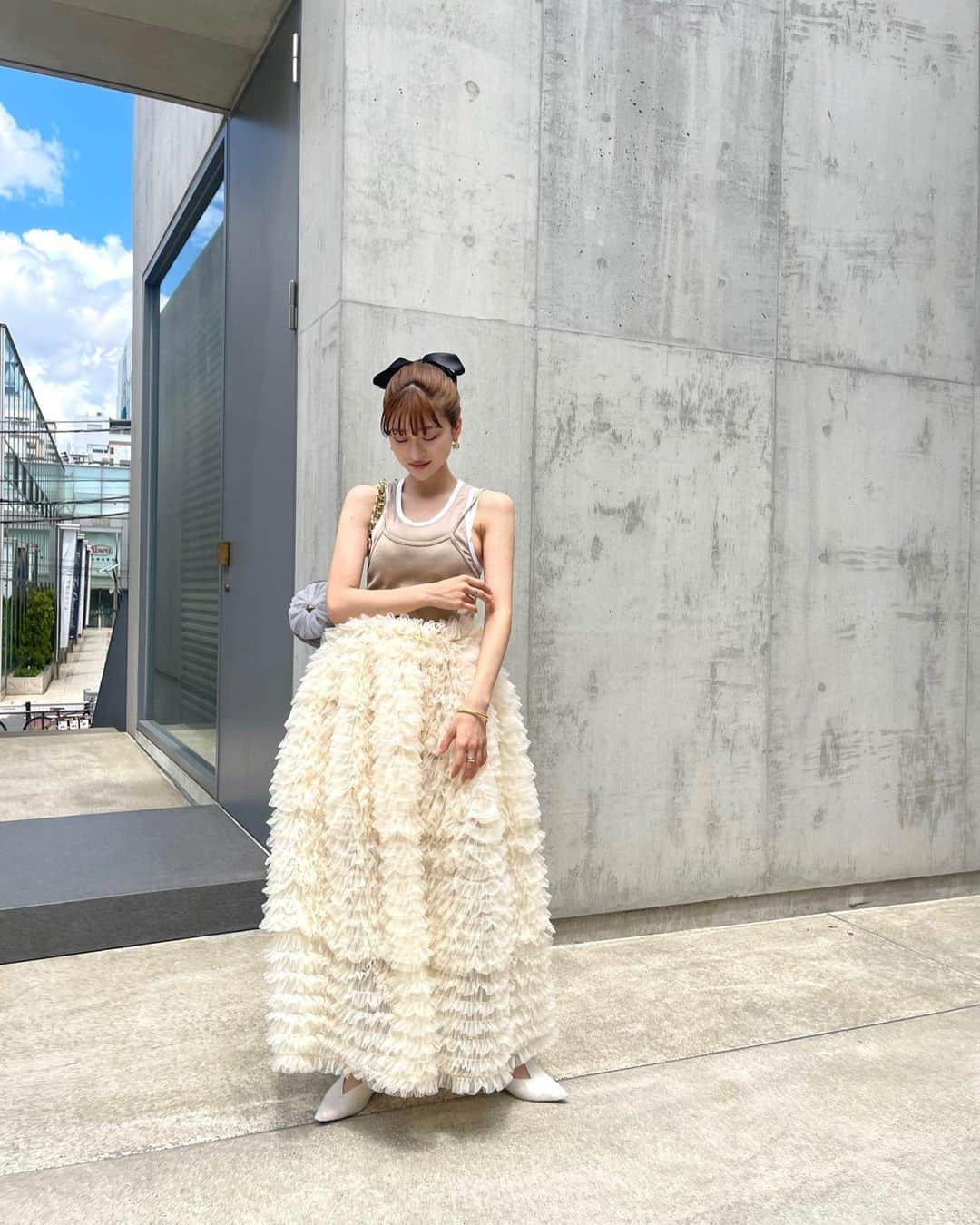 のインスタグラム：「大好評コーデを記録📝🍒🎀🍨明日に向けて、いい気持ちでおやすみなさい〜🌙 #DARLENESHUSHUSKIRT」