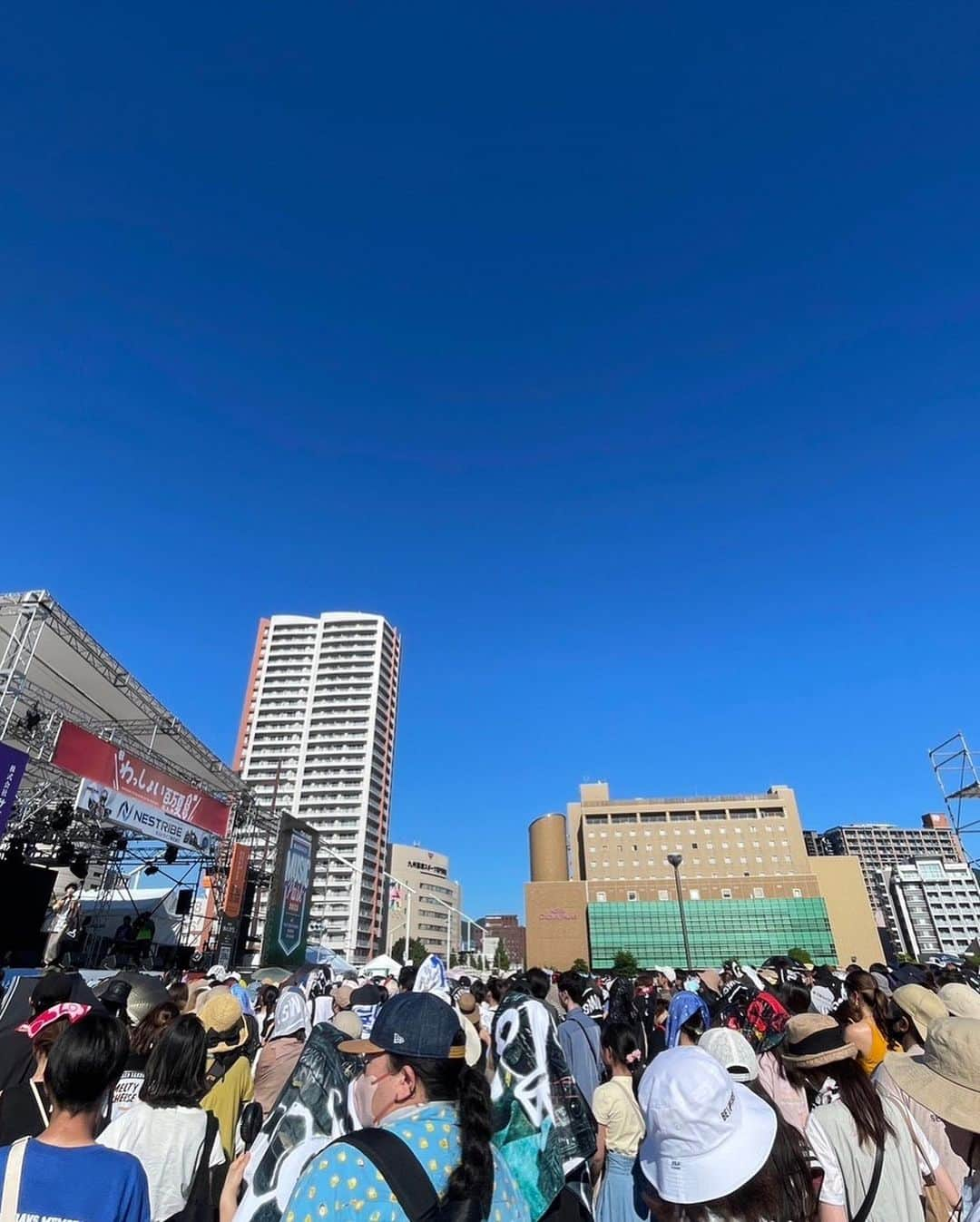 A夏目さんのインスタグラム写真 - (A夏目Instagram)「今年の初夏祭りはライブで！🎆 「わっしょい百万夏祭り」 ありがとうございました！ この夏終わったら多分顔真っ黒になっとります🥇  #わっしょいミュージックパーク #WMP2023」8月7日 21時31分 - anatsume1121