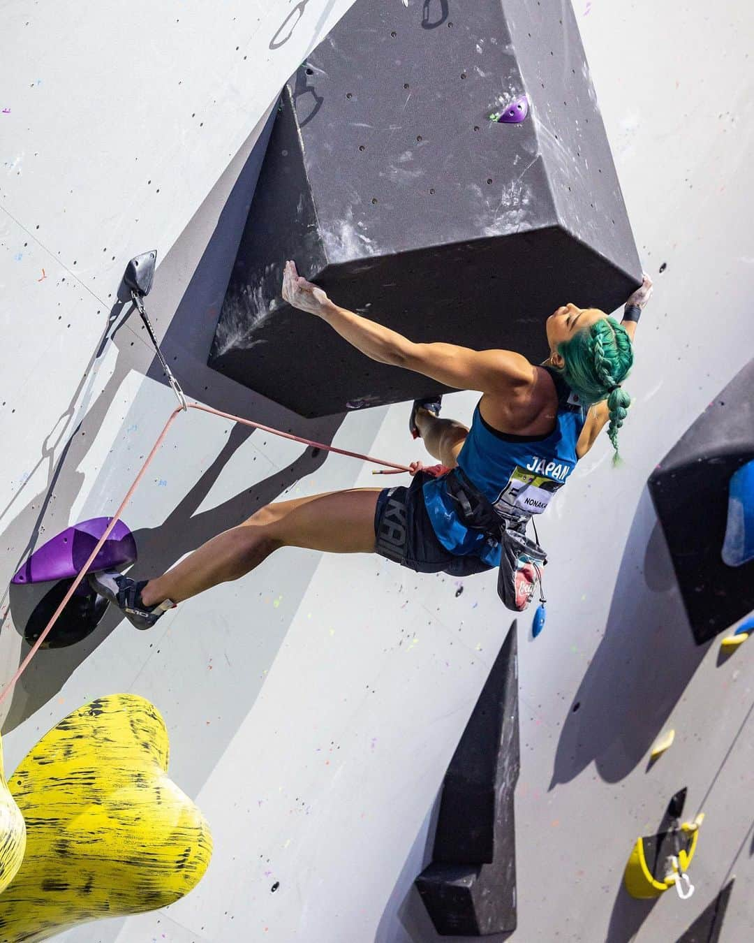 野中生萌のインスタグラム：「What a crazy week! I improved a lot in lead this year, It was amazing and so cool to feel the possibility that I was able to do things that I was not good at before.  After a brutal start in bouldering, I felt overwhelmed by a big pressure🥲but I was so so happy I could manage to go to my first lead final of the world championship! I would have liked to have ended it differently than with a slip, but It still feels like a dream…🥹❤️‍🔥❤️‍🔥 Thank y'all so much for the support🙏🏽🩵🩵  何とまぁアップダウンの多い1週間だっただろう。ボルダー予選敗退から始まり、絶対ミスできない状況に追い込まれ(スムーズに行かないいつものパターン🙄)リード前日とてつもなくメンタル追い込まれましたが、準決勝ベストなパフォーマンスをする事ができて、世界選手権でまさかの自身初リードファイナルまで繋ぐことができました！！🥹❤️‍🔥フルメンツでこれは熱い‼︎‼︎ 欲を言えばスリップではなく全力を出し切って終わりたかったけど、伸び代たっぷり感じれてポジティブなイメージでコンバインドに進めます！引き続き応援よろしくお願いします！！ Pic by @janvirtphotography」