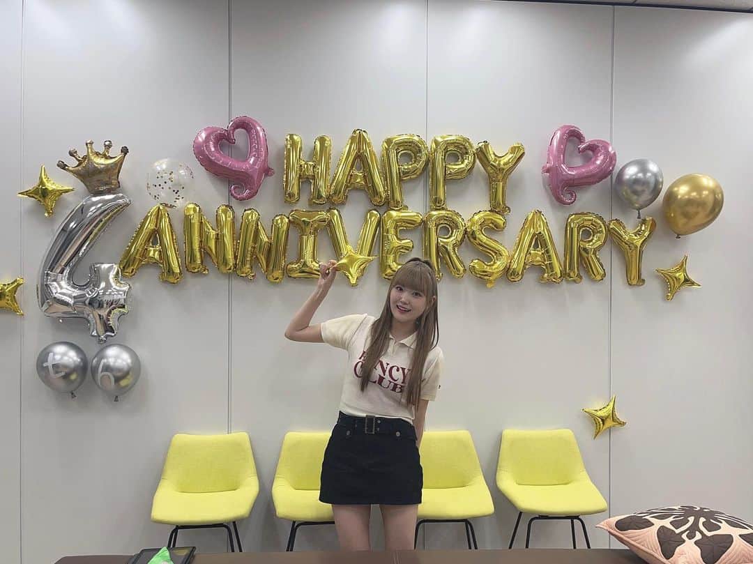江口紗耶のインスタグラム：「・  みんなで飾り付けした！ HAPPY ANNIVERSARY💝  #beyooooonds #江口紗耶 #happyanniversary #風船 #可愛い」