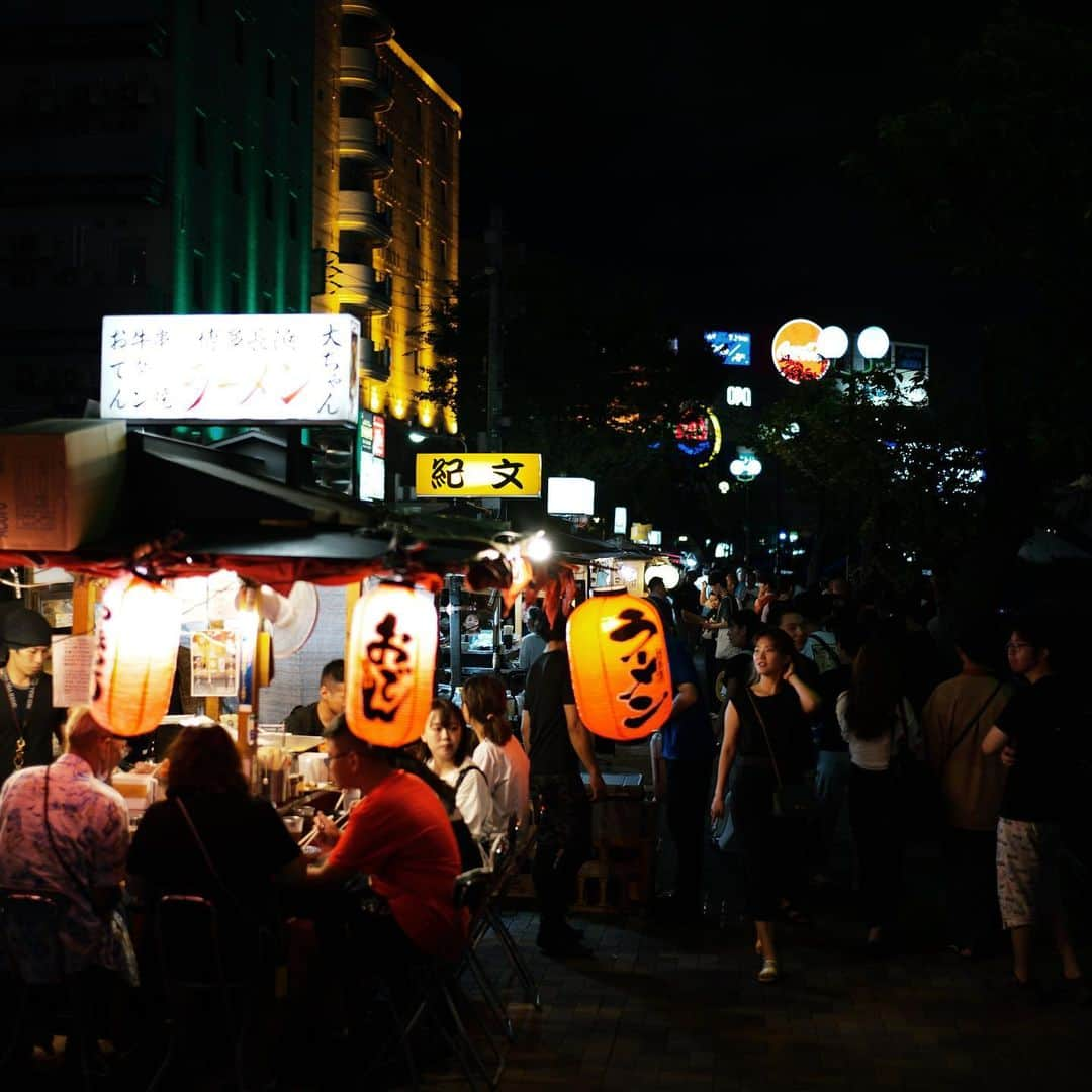 塩浦慎理のインスタグラム：「次回は屋台で飲みたいね🍺 #中洲#博多#leicam10」