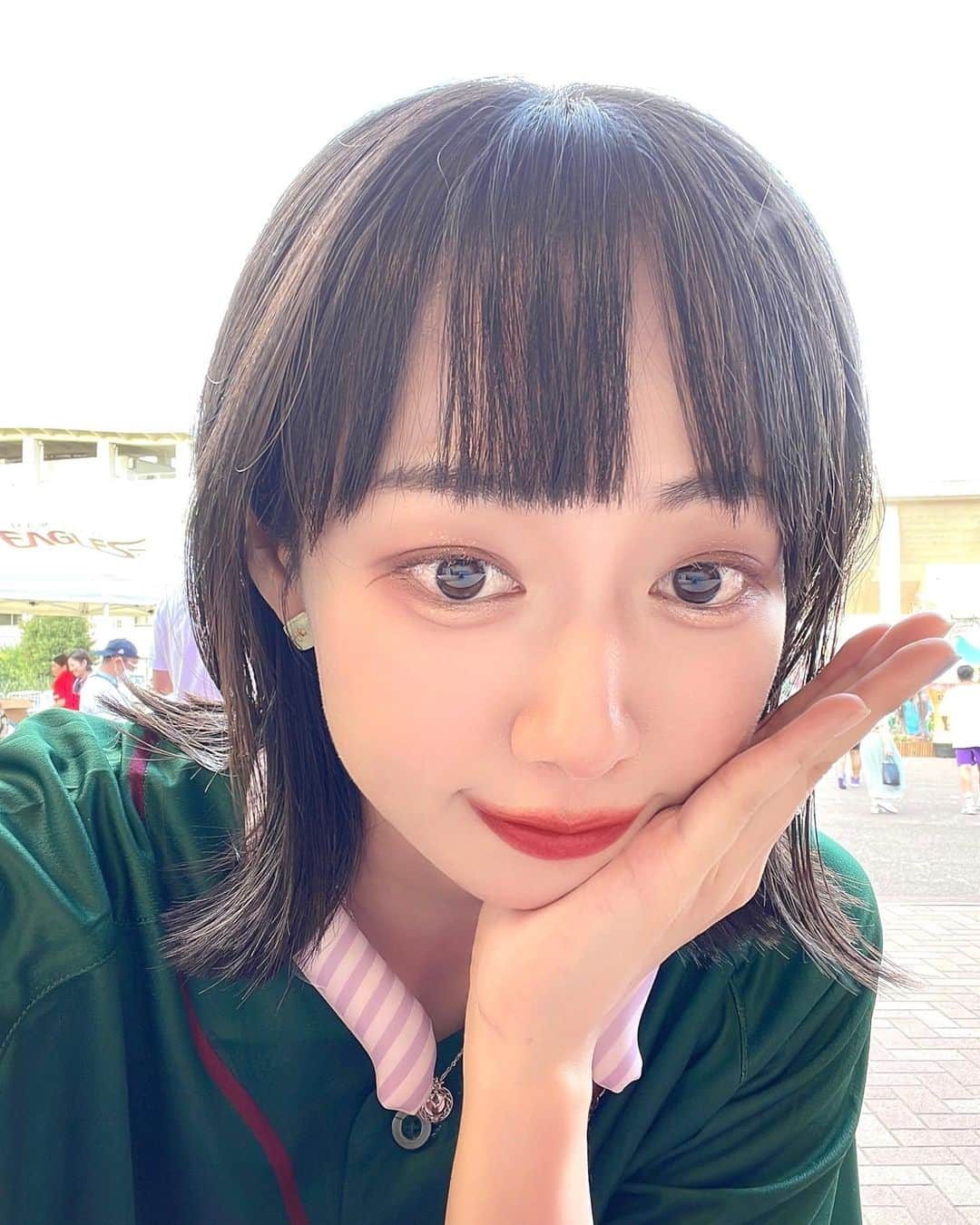 寺田真珠のインスタグラム：「🌴💚  ベルシステム24 ナイター  イベントお越しくださった皆様 ありがとうございました  そしてなんと、  勝利！！！！！！！！！！！！ うれしいよおおおおおお！！！！！  前回の福岡のときもそうだったんだすけど勝ったんです  今回、楽天イーグルス期待してました  その期待に応えてくださった選手達 👏👏👏  素敵な時間をありがとうございました  そしてイベントに3回も 出演させていただきました  ベルシステム24 紹介ステージ  応援レクチャー  ラジオ  とっっっても楽しくて幸せで 夢のような時間で終わってほしくなかったです  また皆様に会いたいな？  どうしたら会える？！！！  そして今回の楽天のユニホームは、 緑！かわいすぎる！！！！！！！！  本当にありがとうございました！  #楽天イーグルス #東北楽天ゴールデンイーグルス #東北 #仙台 #野球 #プロ野球 #野球女子 #ユニホーム #東北ゴールデンエンジェルス #イーグルス応援 #楽天イーグルス応援 #楽天モバイルパーク宮城 #パリーグ」