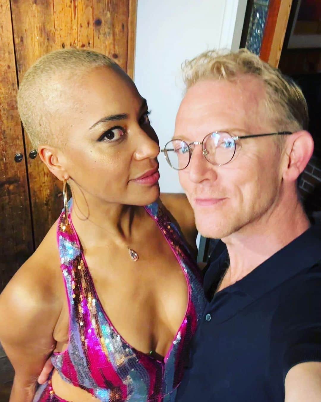 クーシュ・ジャンボのインスタグラム：「The perfect day to slay 🌈 !!!! @brightonprideofficial was the most wonderful gathering of love and people I have been to in a while.   Come rain or mud the people came and gave gorgeous outfits, speeches and vibez. Then we finished it off with @zaralarsson So proud to be able to experience PRIDE 🌈 💃🏽 🍾 ❤️💕❤️🌈🌈  Make Up: @dominic_webb_  Outfit: @nastygal & @nakedwolfe」