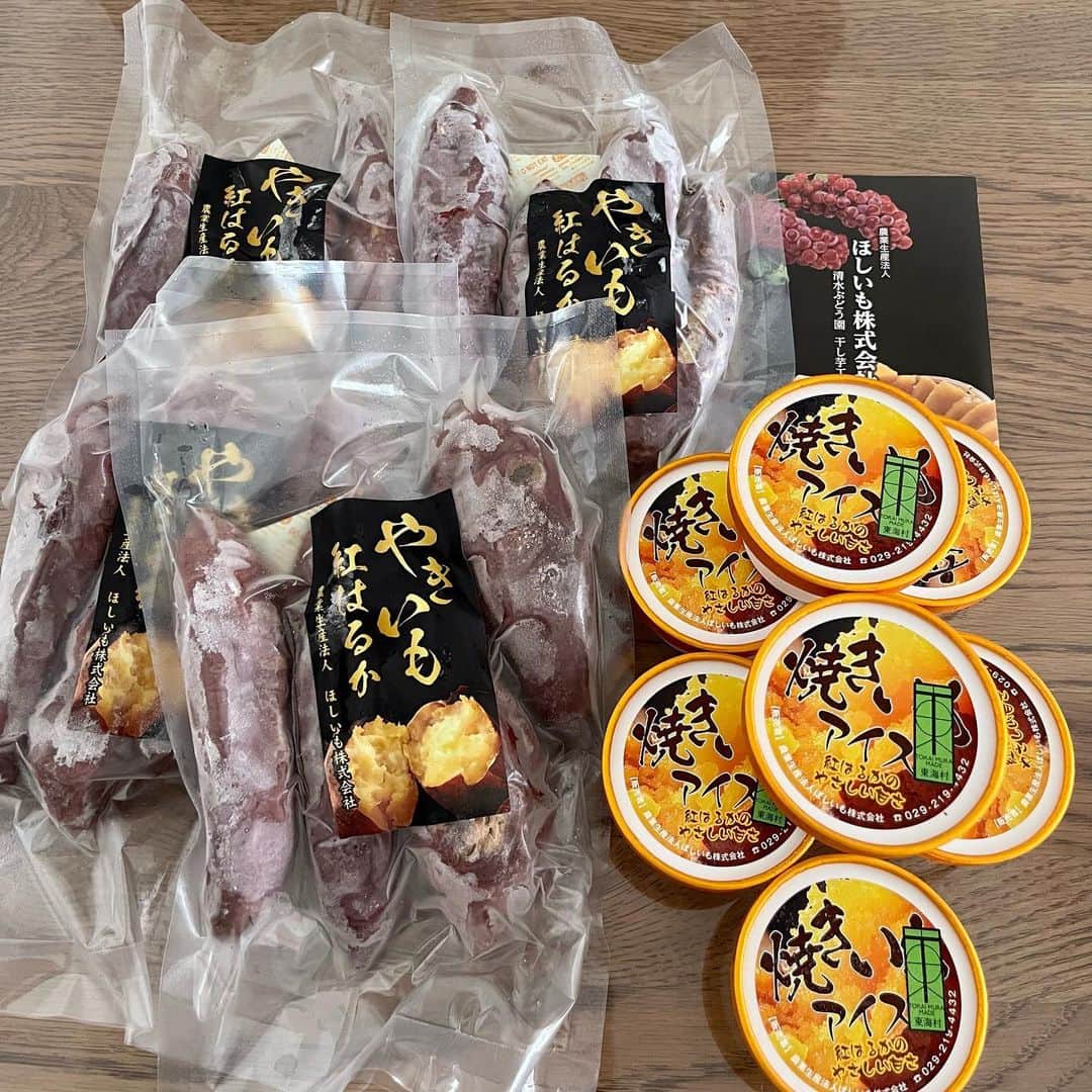 白石一文さんのインスタグラム写真 - (白石一文Instagram)「枝豆とサーモンのパスタ、銀鮭のお弁当。 夏の甘いものいろいろ。 #えだまめ #焼き芋アイス」8月7日 22時14分 - s.kazu2017