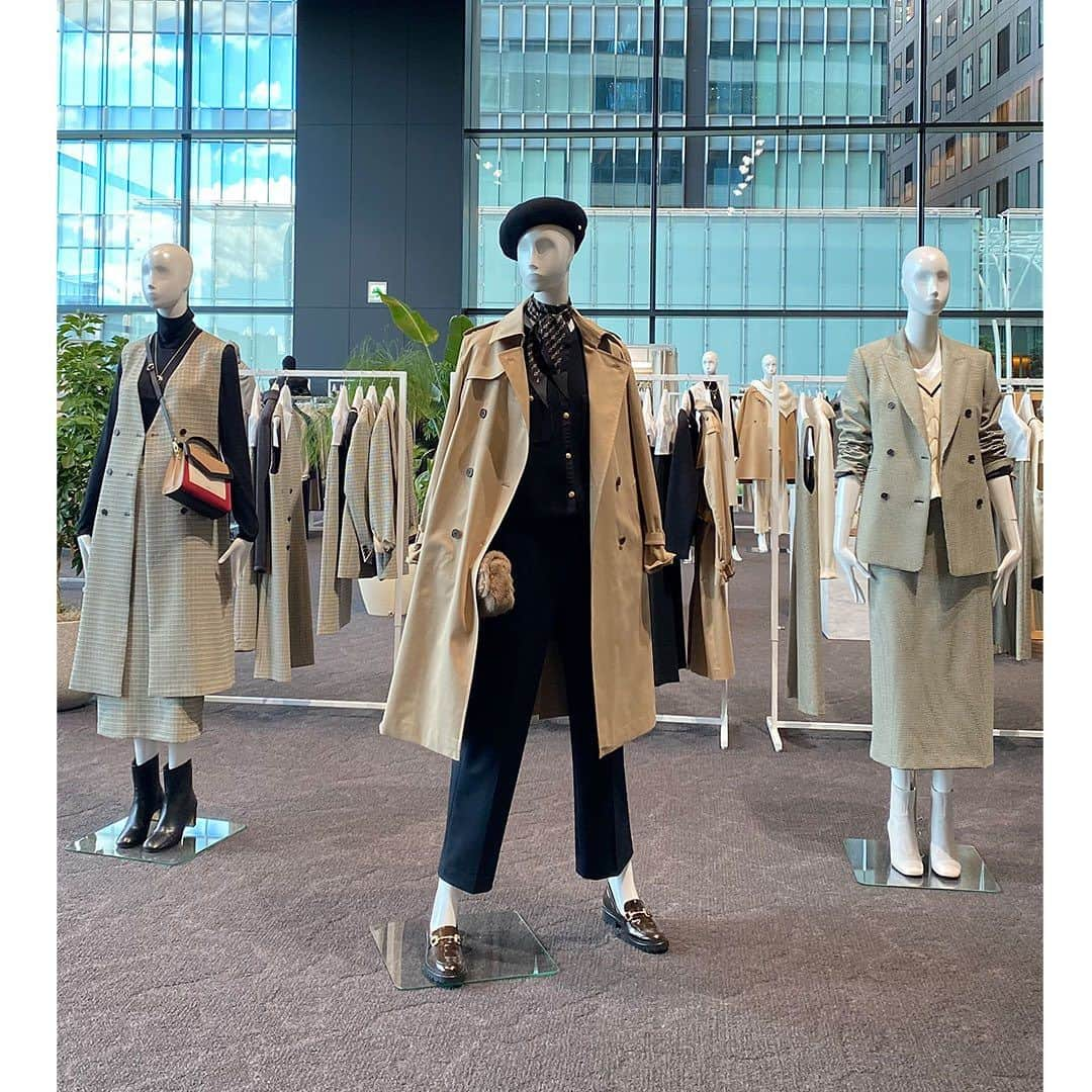 23区さんのインスタグラム写真 - (23区Instagram)「2023 Autumn & Winter Collection ---------------- ⁡  23区 30周年記念として 今季は様々なコンテンツがUPします🤍 ⁡ 第一弾として、 2023年秋冬展示会場の様子をお届け👏✨ ⁡ インスタLIVEで おすすめアイテムのご紹介もしたので、 アーカイブ動画をぜひチェックしてみてください✔ ⁡ ⁡ ---------------- #23区 #23KU #秋物 #autumn #秋アイテム #冬物 #winter #冬アイテム  #大人コーデ #トップス #重ね着 #レイヤード #オウタムコレクション #秋ファッション #冬ファッション #ウィンターコレクション #レディライク #レディスタイル #カジュアルコーデ #シンプルコーデ #fashion #style #code #coordinate #23ku_30th」8月7日 22時15分 - 23ku_official