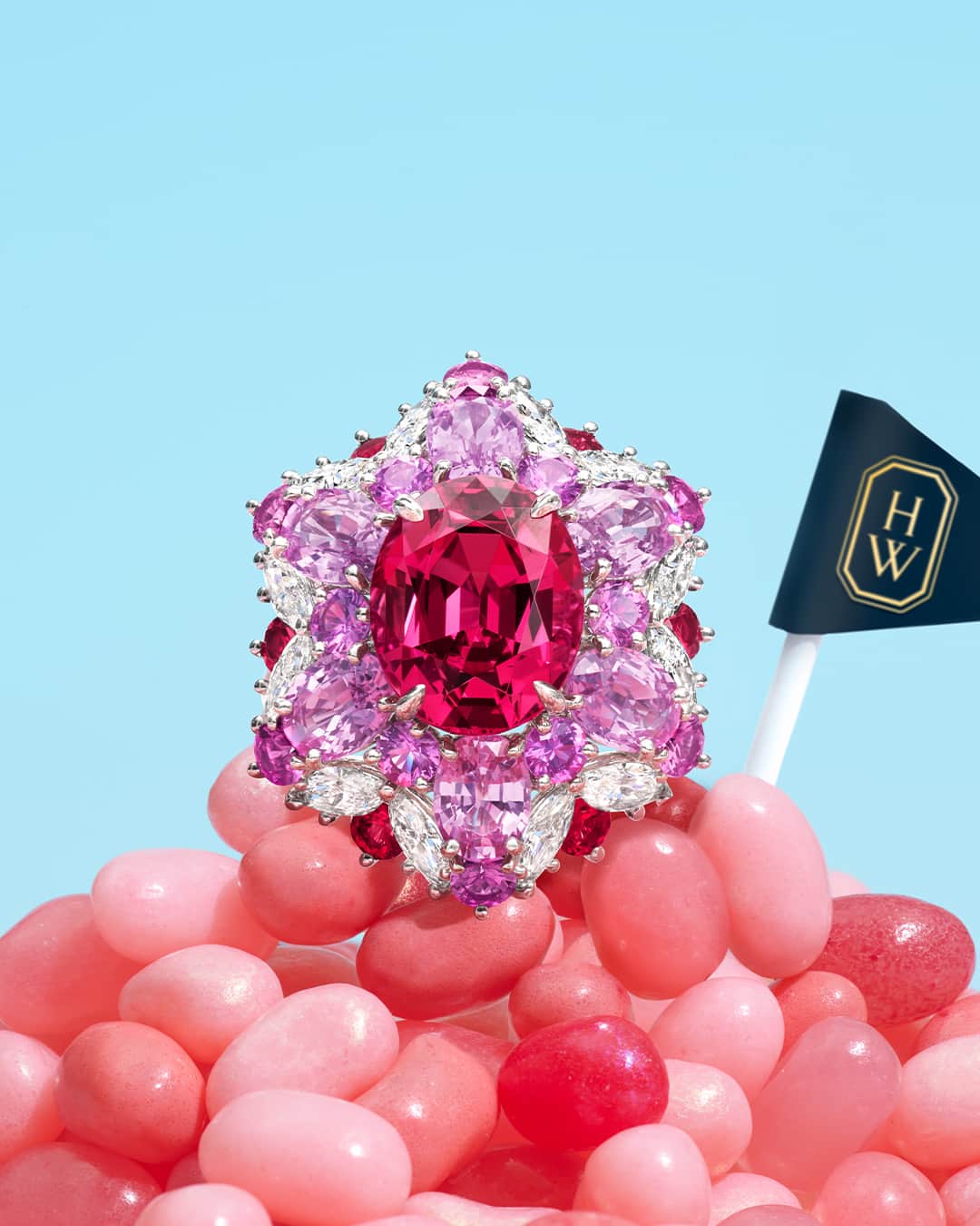 ハリー・ウィンストンのインスタグラム：「Fruity fresh and impossibly sweet, this Winston Candy red spinel ring perfectly captures the vivid world of candied-colored gems. Discover this sweet series of cocktail rings by tapping the link in bio. #HarryWinston #WinstonCandy」