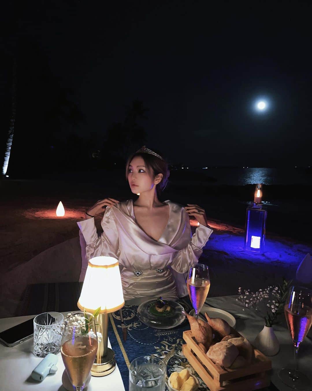 Grace Chowさんのインスタグラム写真 - (Grace ChowInstagram)「private dinner with my girls💕   #waldorfastoriamaldives #oceanmaldives」8月7日 22時43分 - gracechowwwww