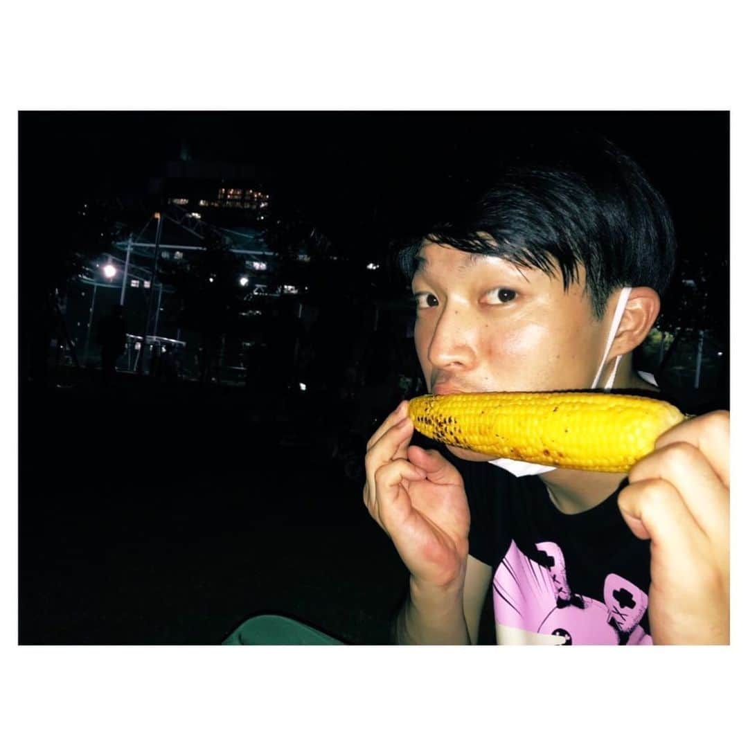 藤本聖さんのインスタグラム写真 - (藤本聖Instagram)「「夏」ってさ気がついたら毎年もういないのよ  だから今年は向き合える時に抱きしめるくらい愛そうと思って  #20世紀木本 #てんしば #夏祭り #最後の写真は急に現れた小さな勇者が微動だにしなくて慌ててる大人2人」8月7日 22時45分 - kasoku_mossan