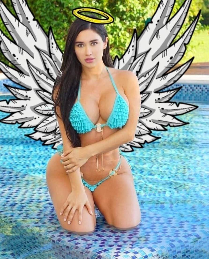 Joselyn Canoのインスタグラム：「This art made by a fan looks beautiful I thought I’d share it with the rest of you 🩵 #love #amor」
