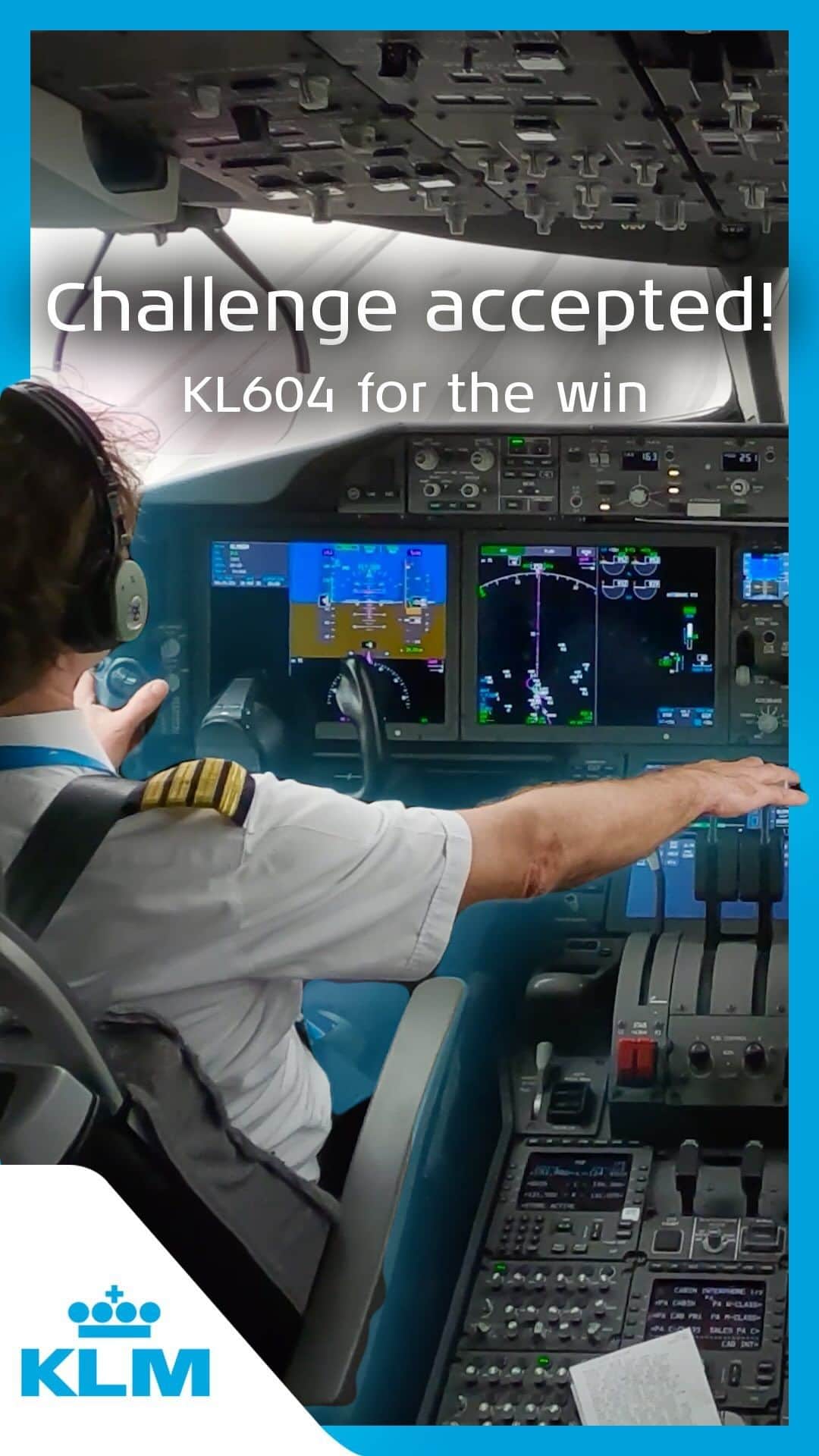 KLMオランダ航空のインスタグラム：「Join our crew in the cockpit as they take off on a very special flight from L.A. to Amsterdam. ✈️ Buckle your seatbelt and enjoy your front-row seat as our KLM crew participates in The Sustainable Flight Challenge 2023! 🧑‍✈️👩‍✈️  🎥👀 Find the whole 14 minutes on our YouTube channel!」