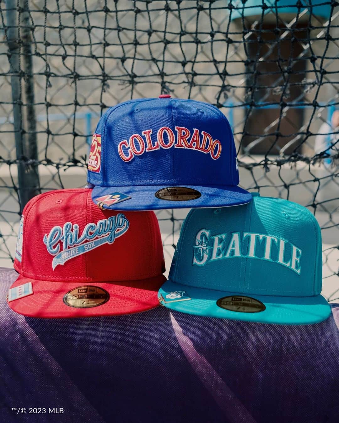 ニューエラ・キャップのインスタグラム：「Keep your city with you wherever you are. MLB City Flag features select teams with colorways and visor clips inspired by their city flag.」