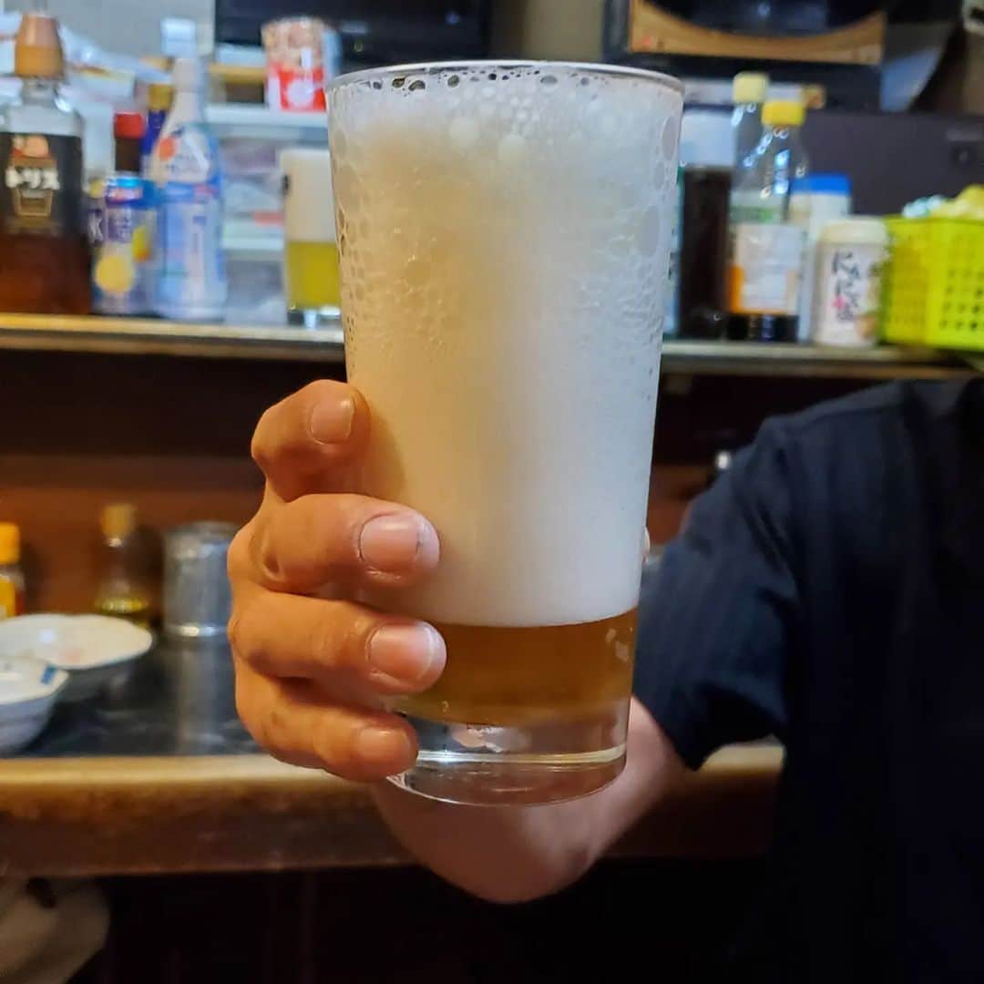 内藤大助さんのインスタグラム写真 - (内藤大助Instagram)「これ、  泡とビールの割合逆だよね  リアルにこれを出すお店  それが立石呑んべ横丁  この後ちゃんと  半分の量ですが  生ビール出てきました🍺  #葛飾区 #立石 #呑んべ横丁 #生ビール #ほとんど泡」8月7日 23時07分 - naito__daisuke