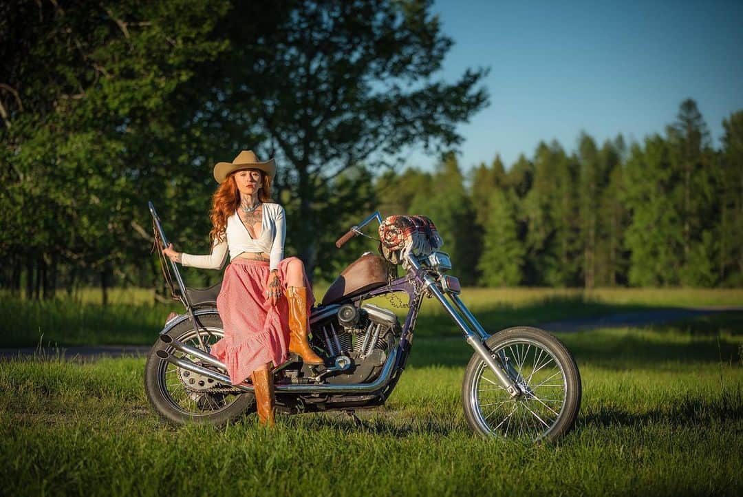 Harley-Davidsonさんのインスタグラム写真 - (Harley-DavidsonInstagram)「Have you caught up on @Moto_Maidens on the H-D App yet? Watch @mariahharmony_ of @rabidreality and four friends ride through the mountains of Montana on their yearly chopper trip, where they pack in miles, meet up with other trailblazing women, and learn a thing or two about chopper maintenance. ​ ​ The last episode drops tomorrow on the H-D App. Become a member today and search for the Moto Maidens group to see all episodes. ​ Download the App now at link in bio.​ ​ @moto_maidens​ @mariahharmony_​ @savvy_sabs​ @adnamaho​ @chain_driven_apparel​ @serpentinesilverqueen​ 📷 @jill.jones.photography​  #HarleyDavidson​」8月8日 0時07分 - harleydavidson