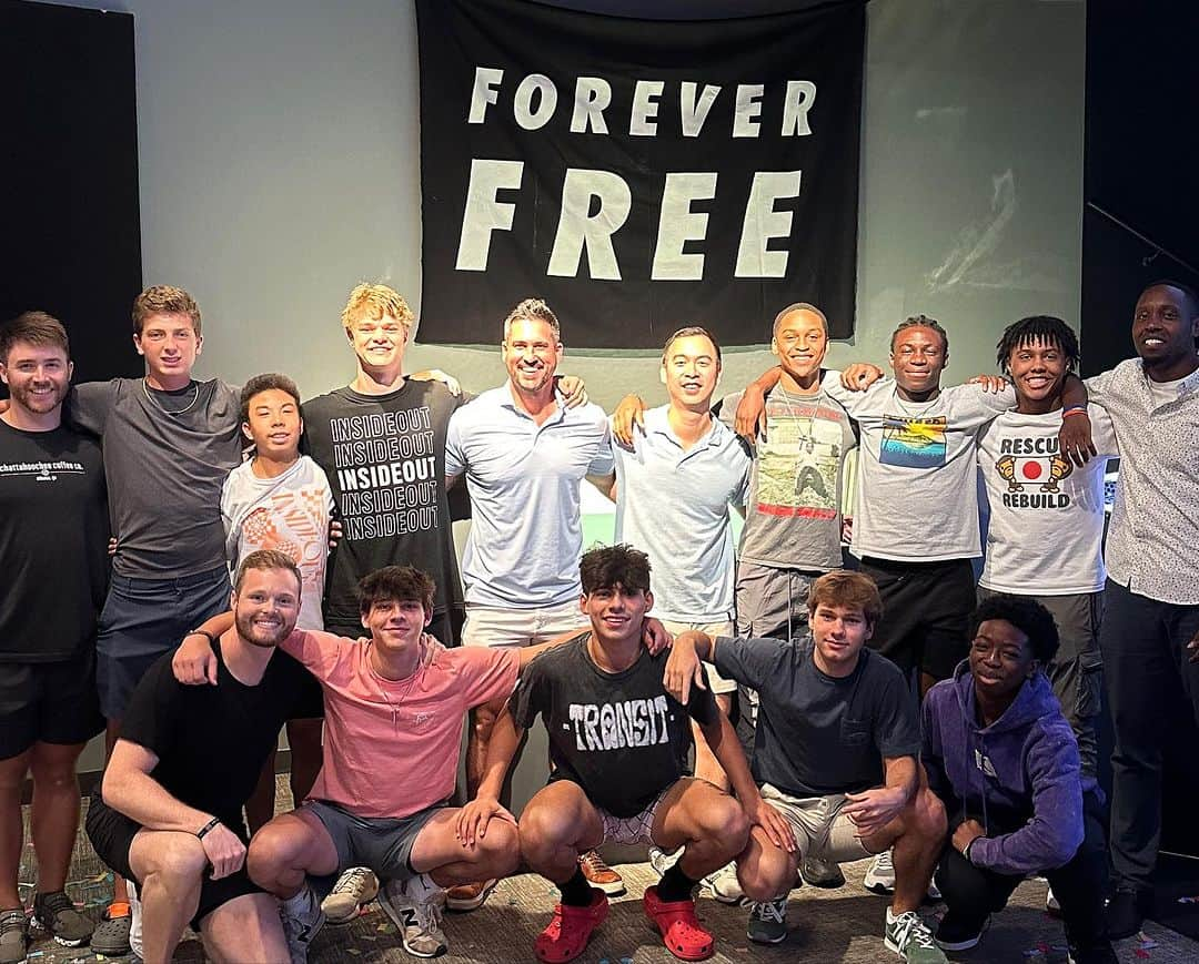 ジョッシュ・マレーさんのインスタグラム写真 - (ジョッシュ・マレーInstagram)「3 of our High School Junior young men got baptized last night in front of their family and friends at Inside Out Buckhead Church.  It hasn’t even been 3 weeks since I was asked to sub in to help the students during a retreat in Daytona with over 2,600 students in attendance - and now I’ve officially changed that ‘sub’ into a permanent co-leader role for these guys.  They’ve sucked me in and I could not be more grateful and proud of being a part of their lives.  This is one special group, I can’t wait to see what’s in store for their futures. 🙌🏼 I’ve always wanted to help, but always made excuses not to - whether it be work, family time, free time, etc.  Thankful for Mama Murray’s push to get involved, it’s been a life changer 🙏🏼 #buckheadchurch #bcio #smallgroup #juniorboys #baptism」8月8日 0時44分 - joshmurray11