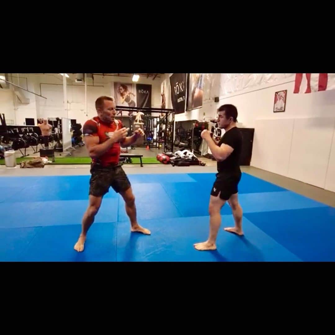ジョルジュ・サンピエールのインスタグラム：「Interview & quick overview of mixed martial arts fundamentals with my friend @lexfridman & @danaherjohn  Click on the link below: https://www.youtube.com/watch?v=Sfj0hBnfmmo」